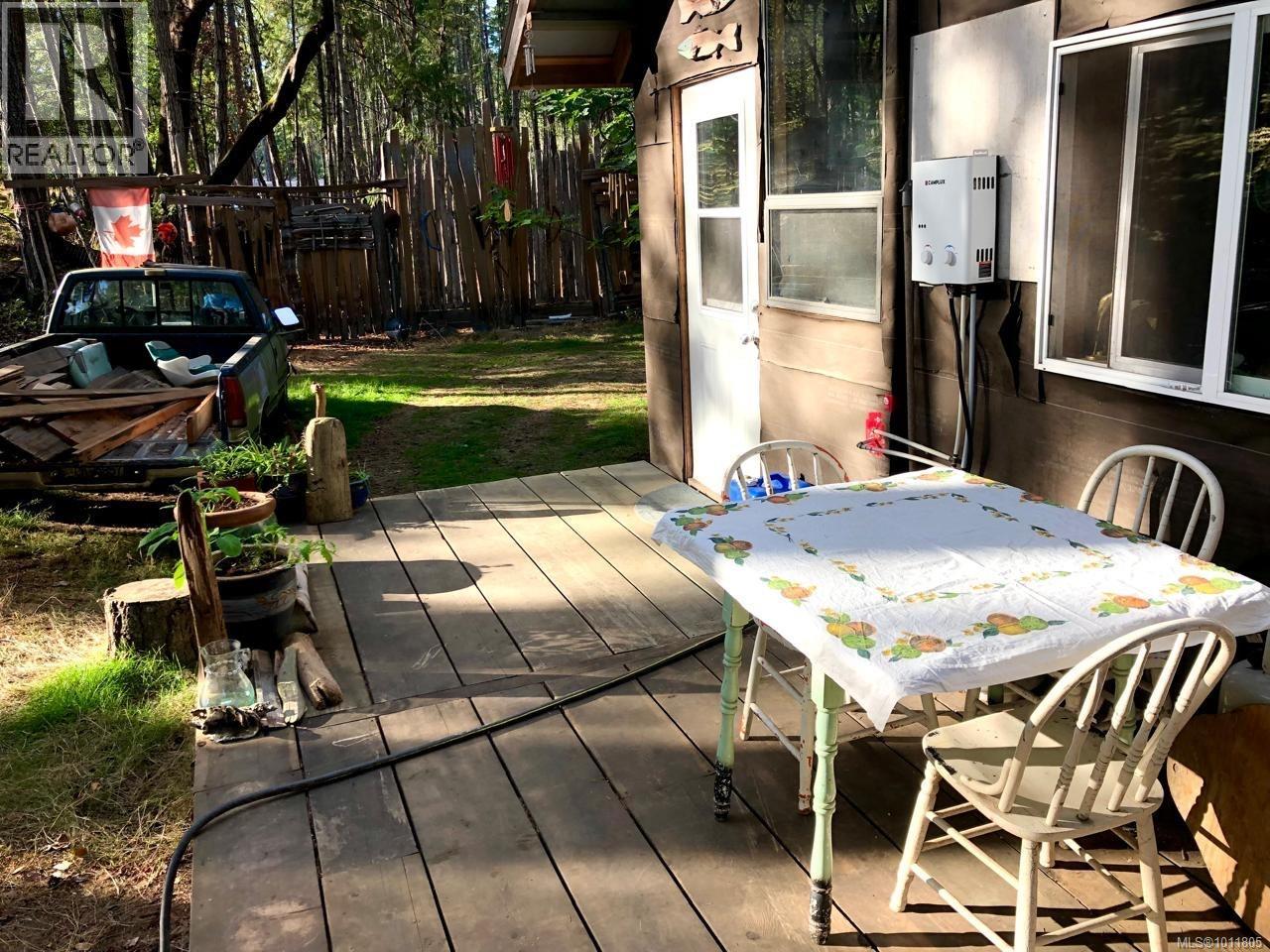  671 Cardale Road, Decourcy Island