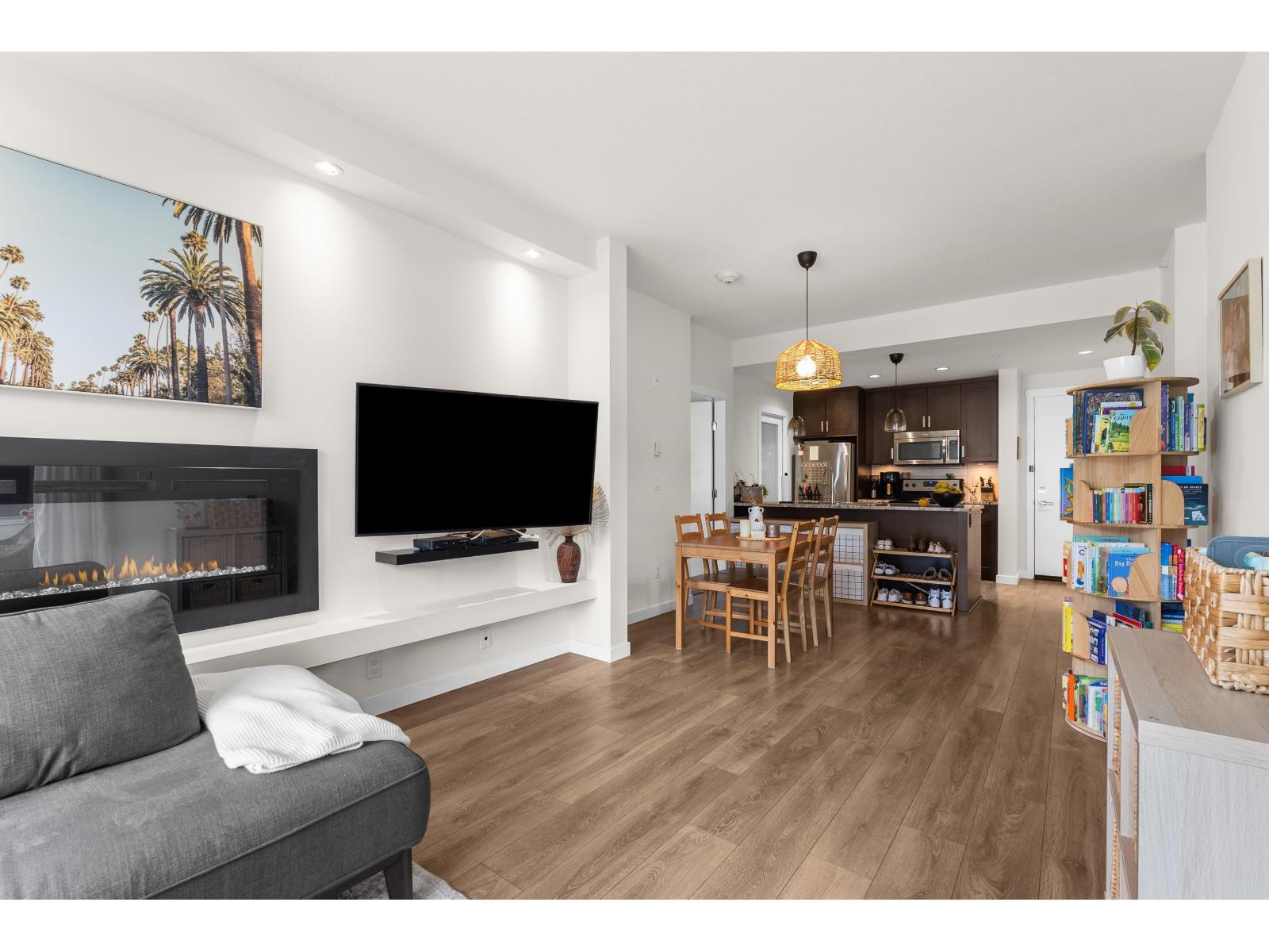 406 2242 WHATCOM ROAD, Abbotsford