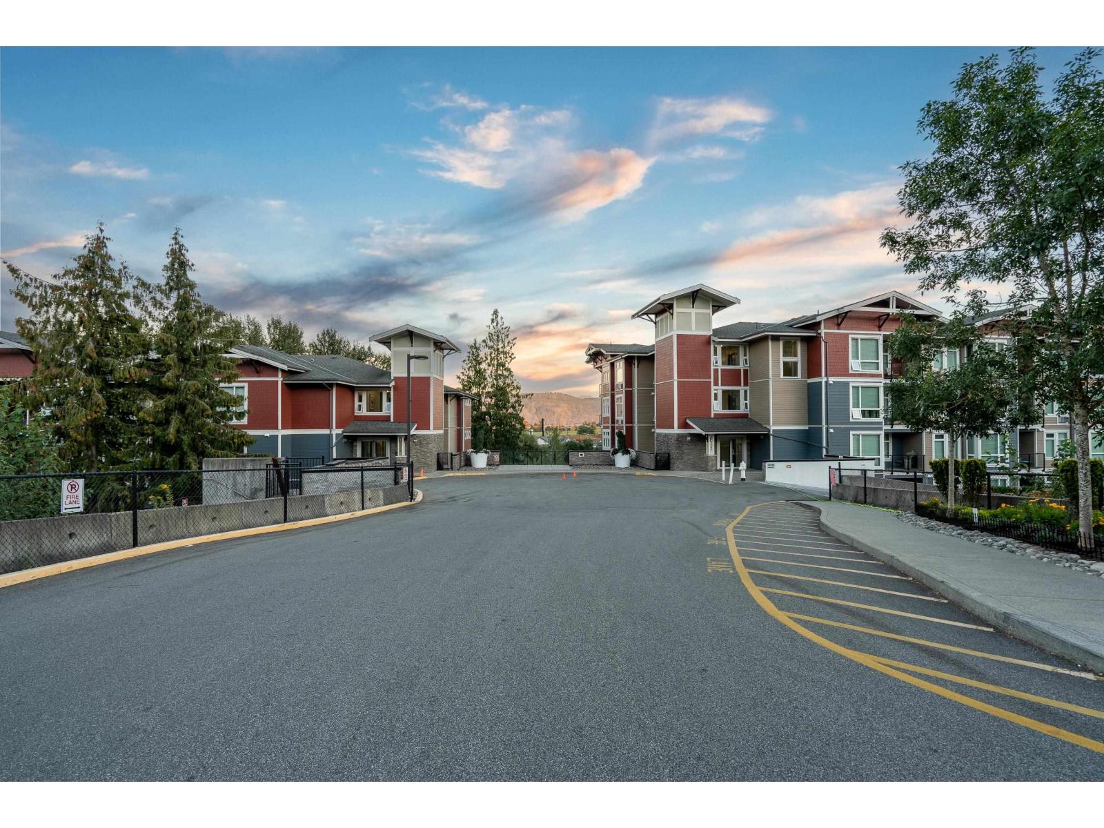 406 2242 WHATCOM ROAD, Abbotsford