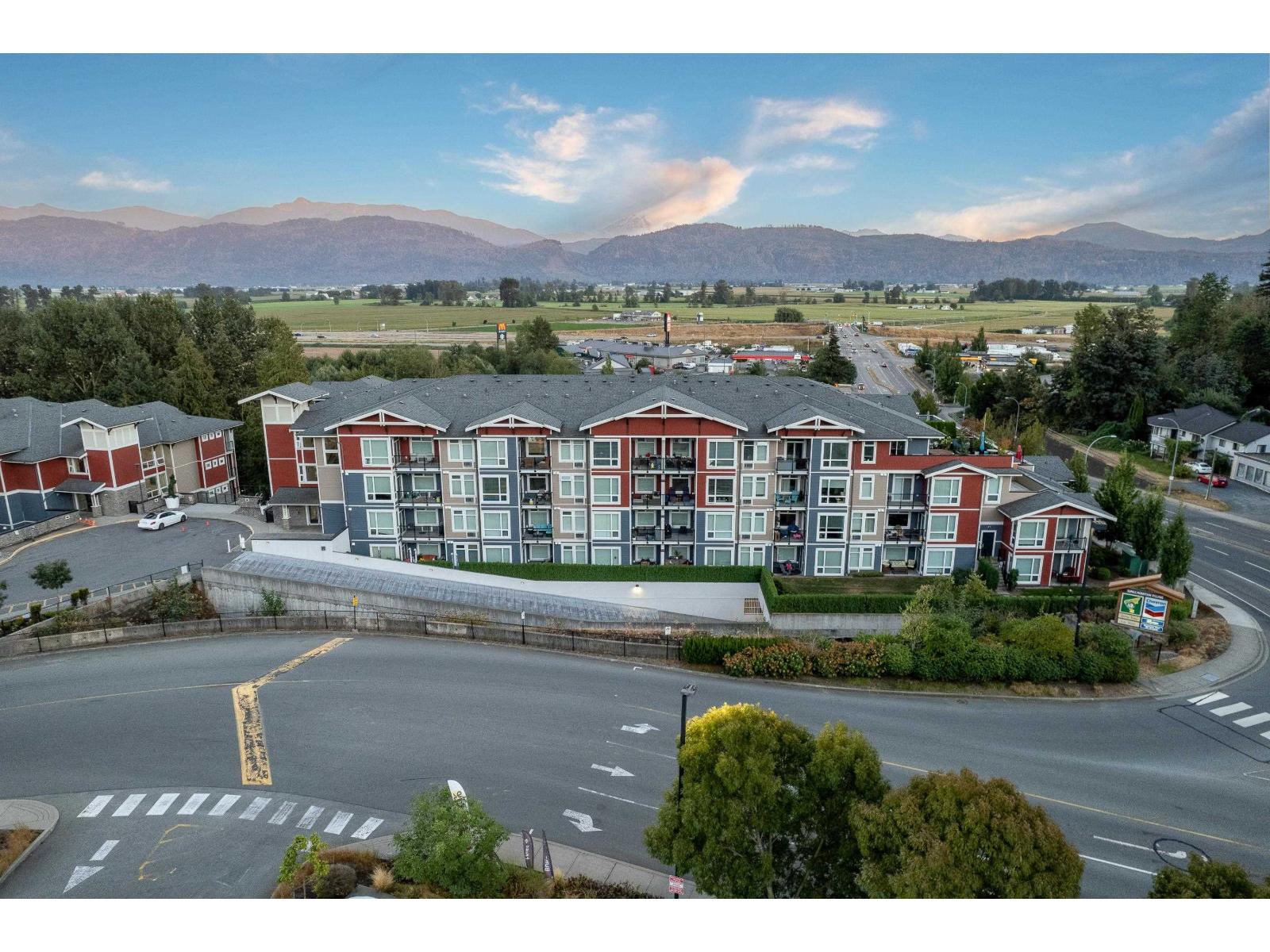 406 2242 WHATCOM ROAD, Abbotsford