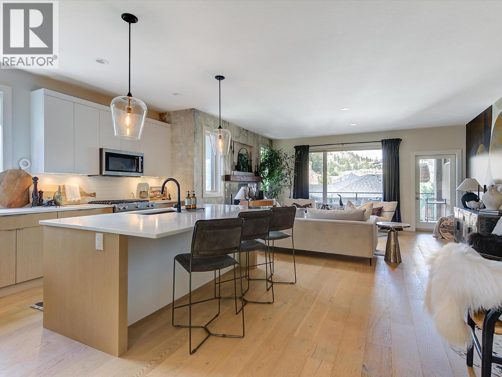 #5-1349 Rocky Point Drive, Kelowna