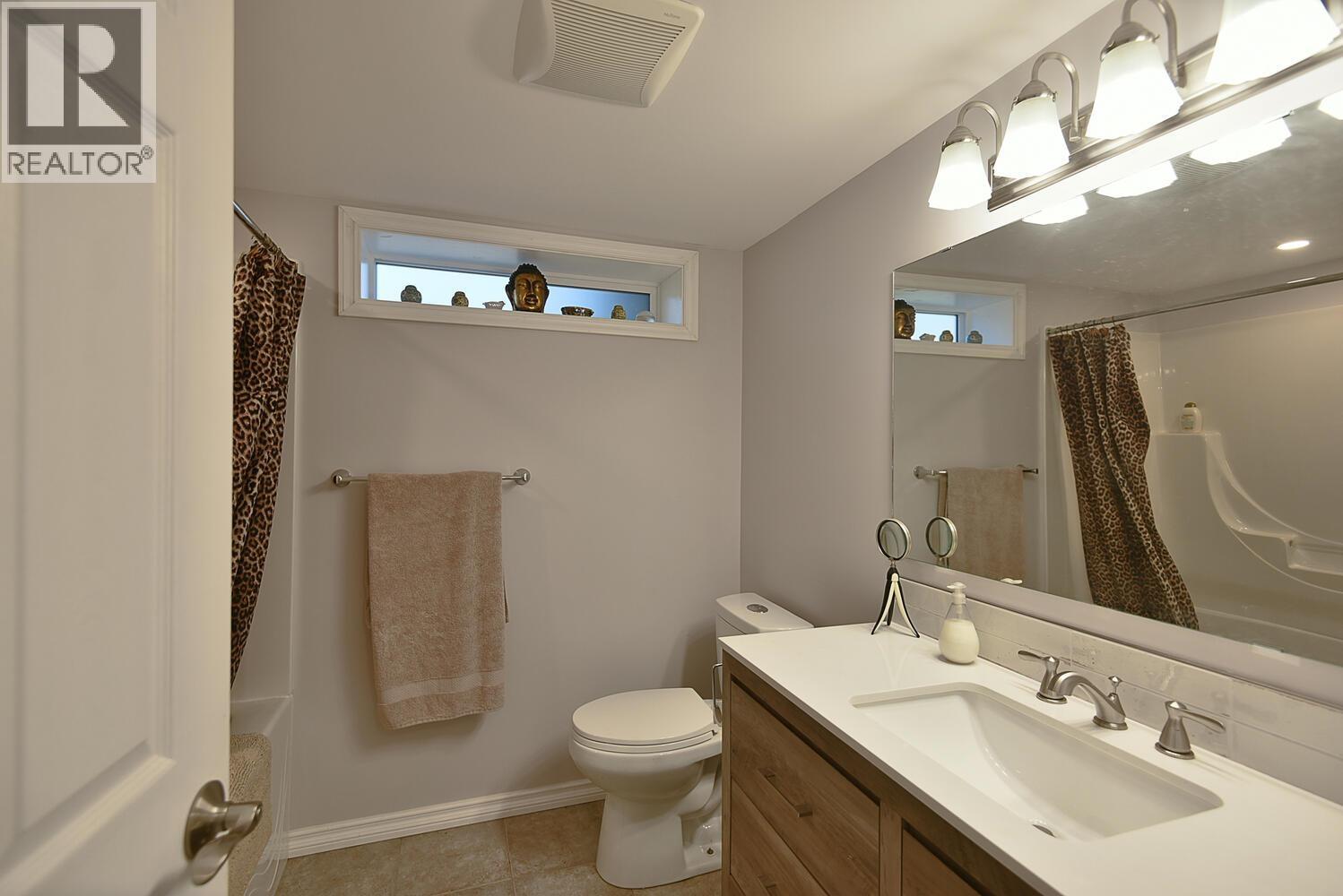 12828 GILDEN ROAD, Madeira Park