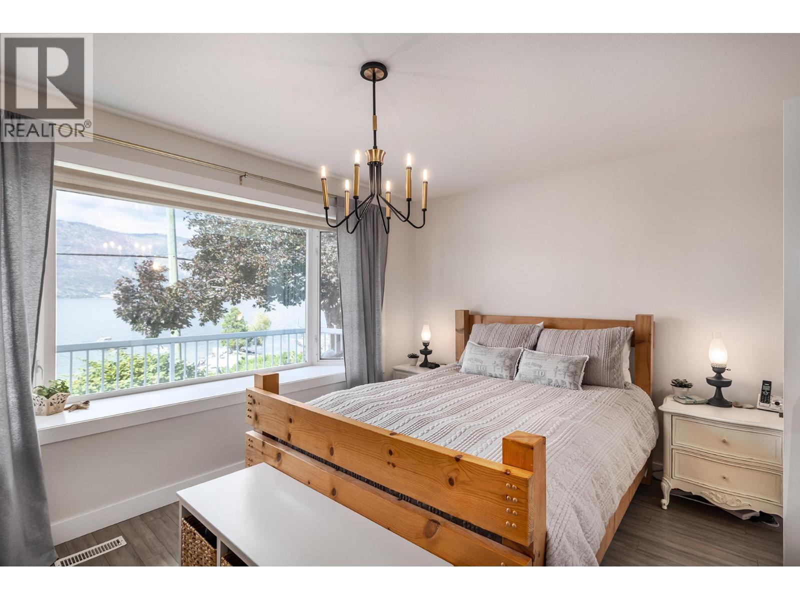  10837 Okanagan Centre Road West, Lake Country