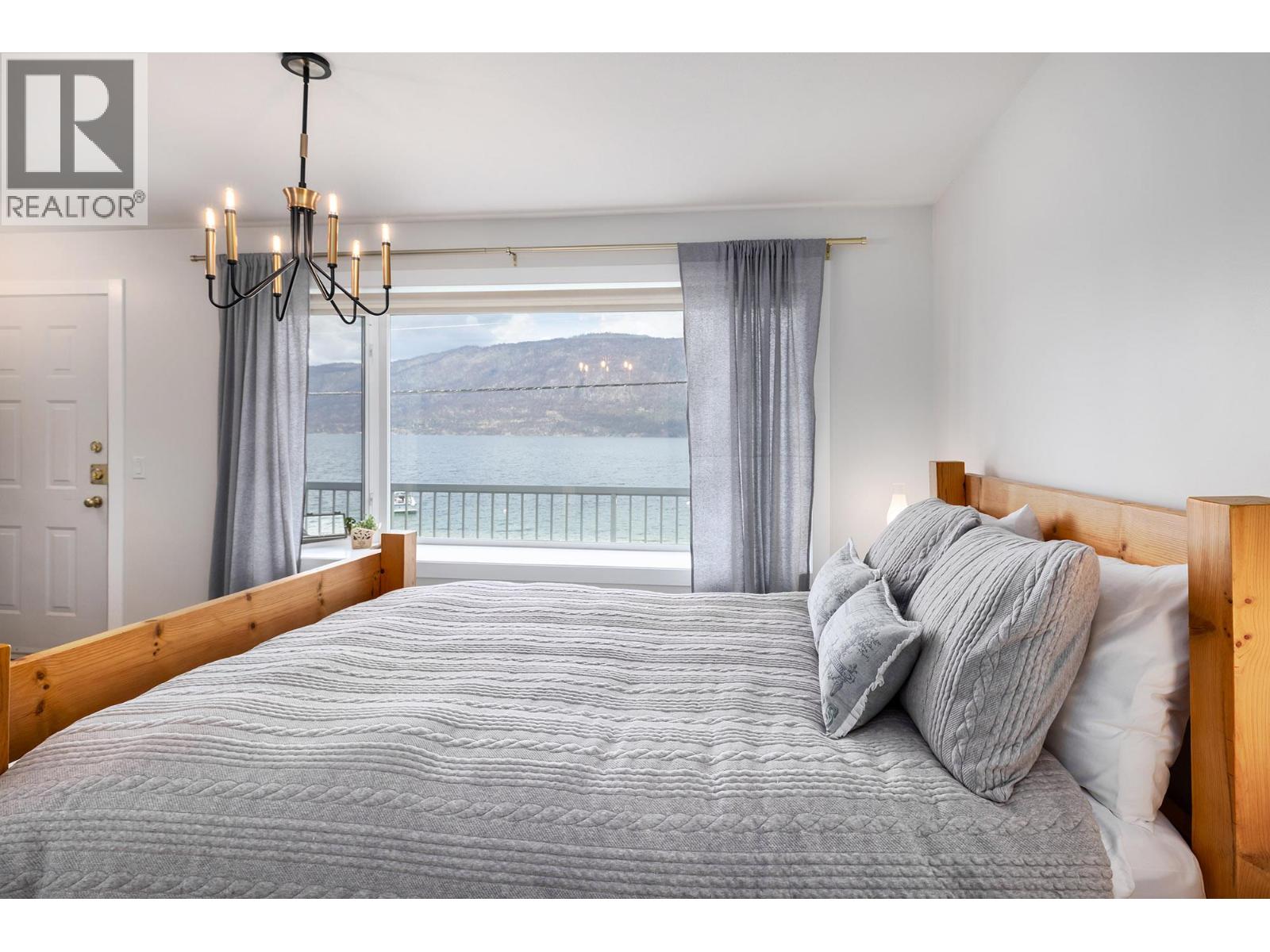  10837 Okanagan Centre Road West, Lake Country