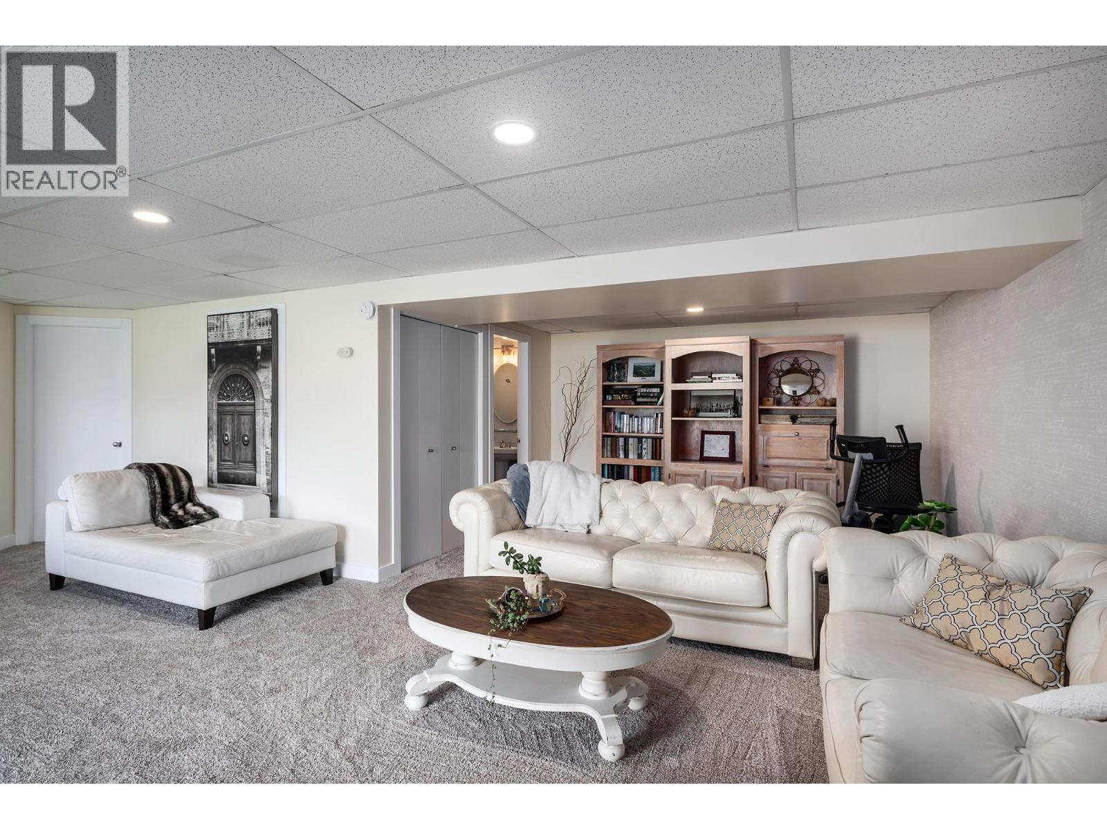  10837 Okanagan Centre Road West, Lake Country