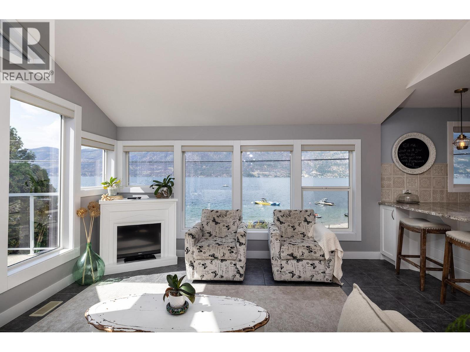  10837 Okanagan Centre Road West, Lake Country