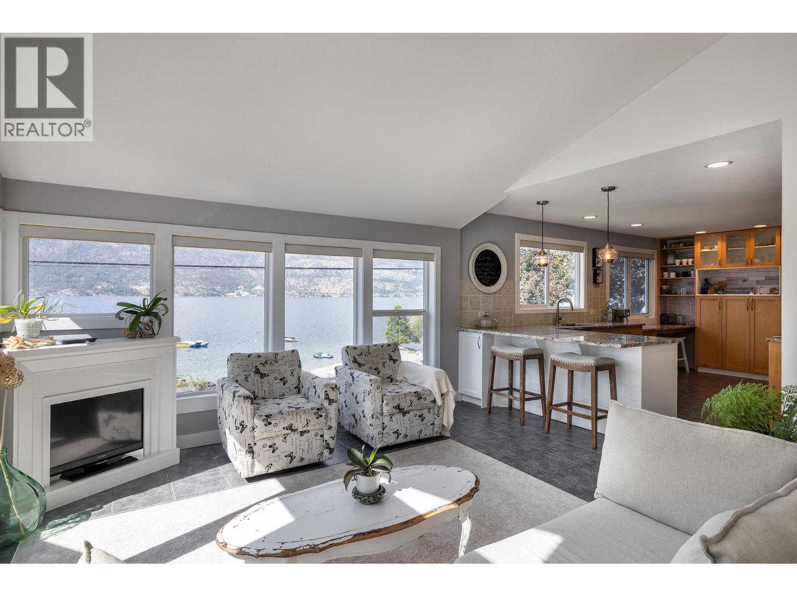  10837 Okanagan Centre Road West, Lake Country
