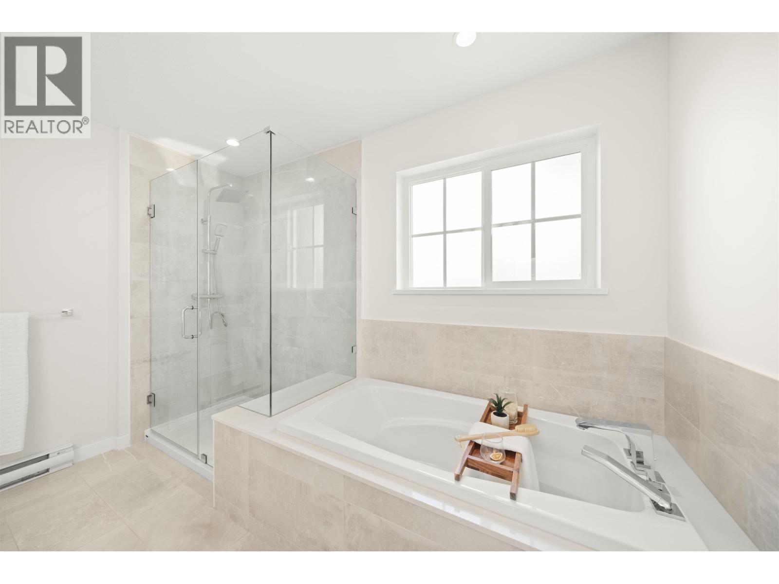 #122-5311 ADMIRAL Way, Delta