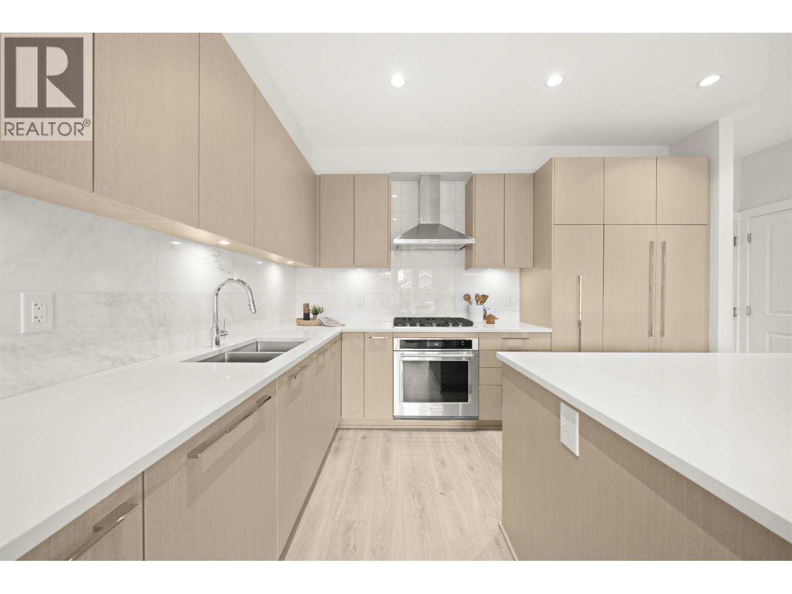 #122-5311 ADMIRAL Way, Delta