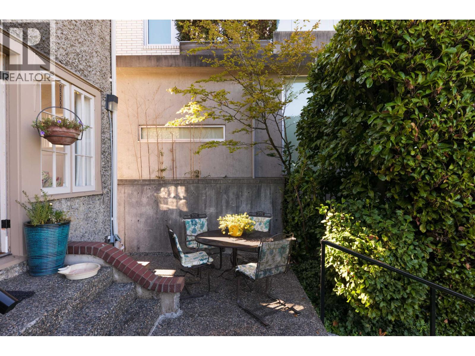 2449 POINT GREY ROAD, Vancouver