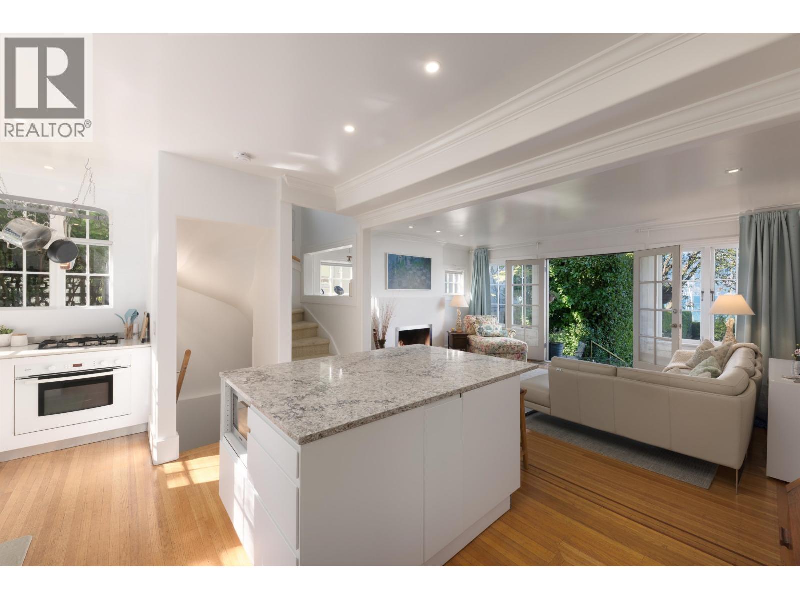 2449 POINT GREY ROAD, Vancouver