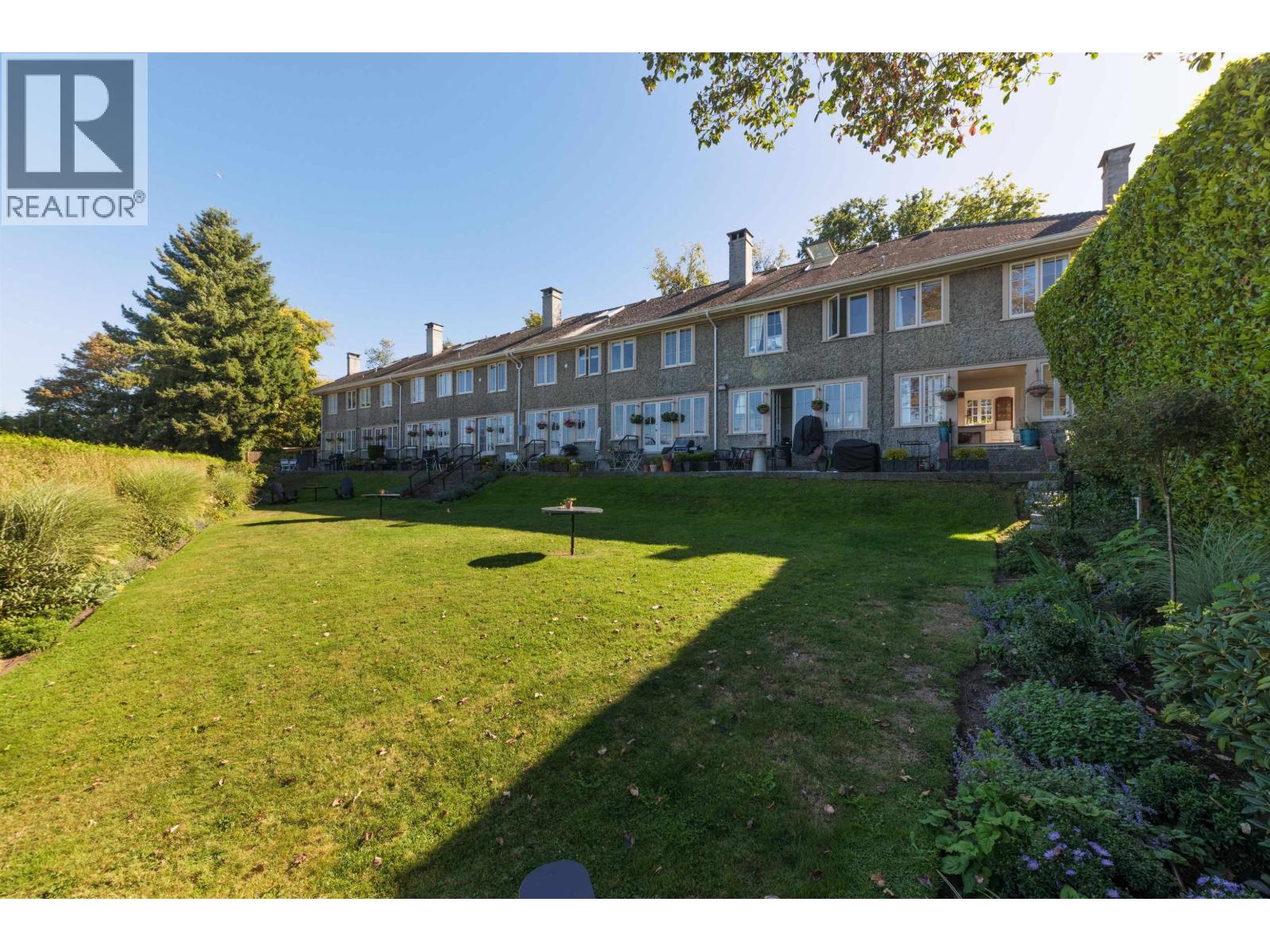 2449 POINT GREY ROAD, Vancouver