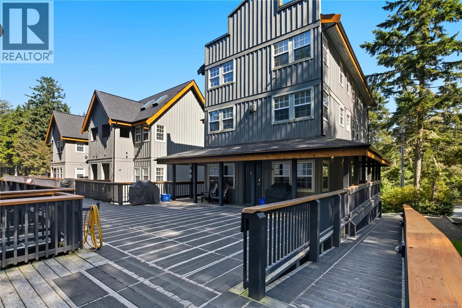 19 1002 Peninsula Rd, Ucluelet