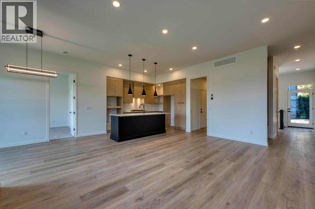 25 7599 Klinger Road, Vernon