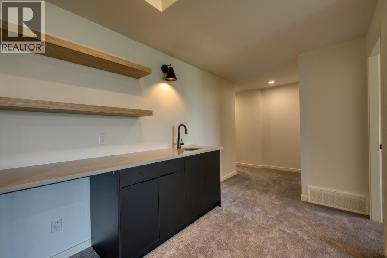25 7599 Klinger Road, Vernon