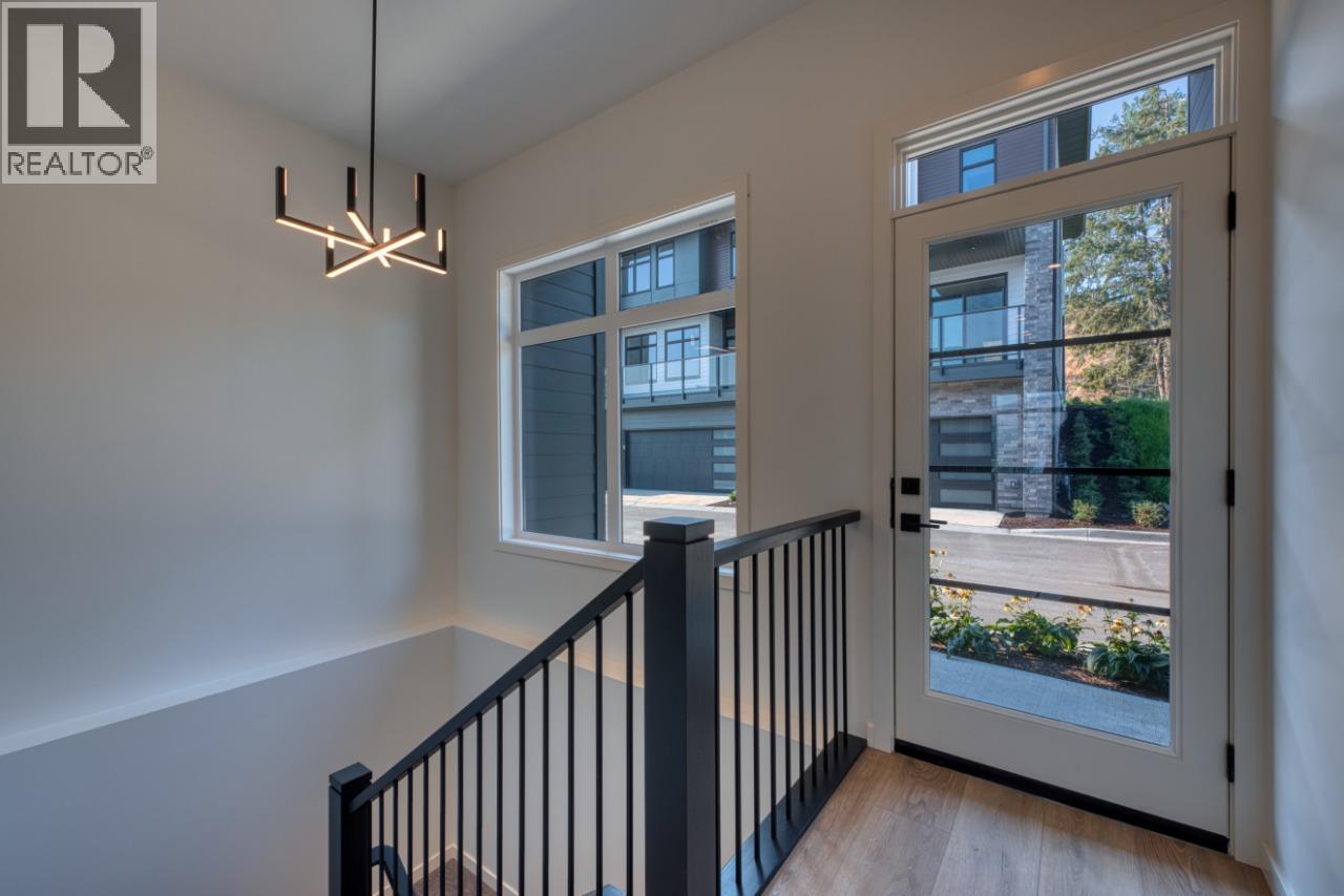 25 7599 Klinger Road, Vernon