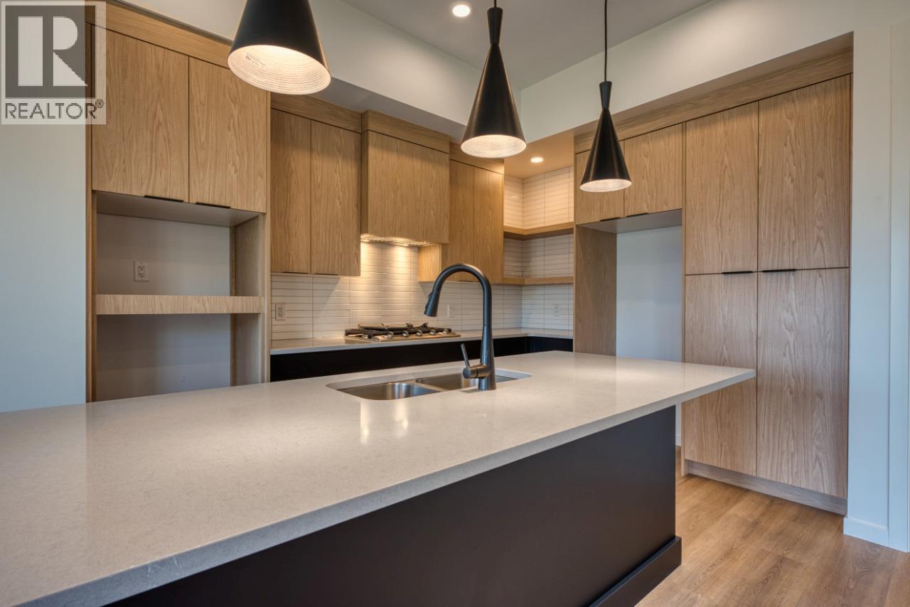 25 7599 Klinger Road, Vernon