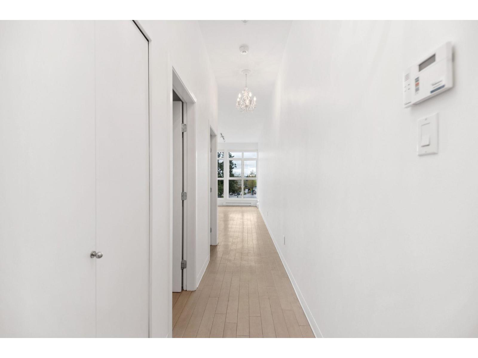 308 20238 FRASER HIGHWAY, Langley