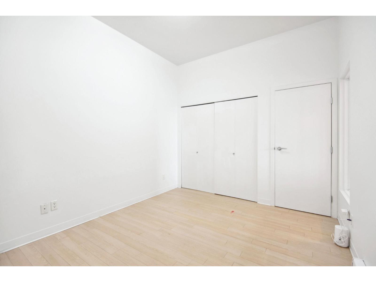 308 20238 FRASER HIGHWAY, Langley