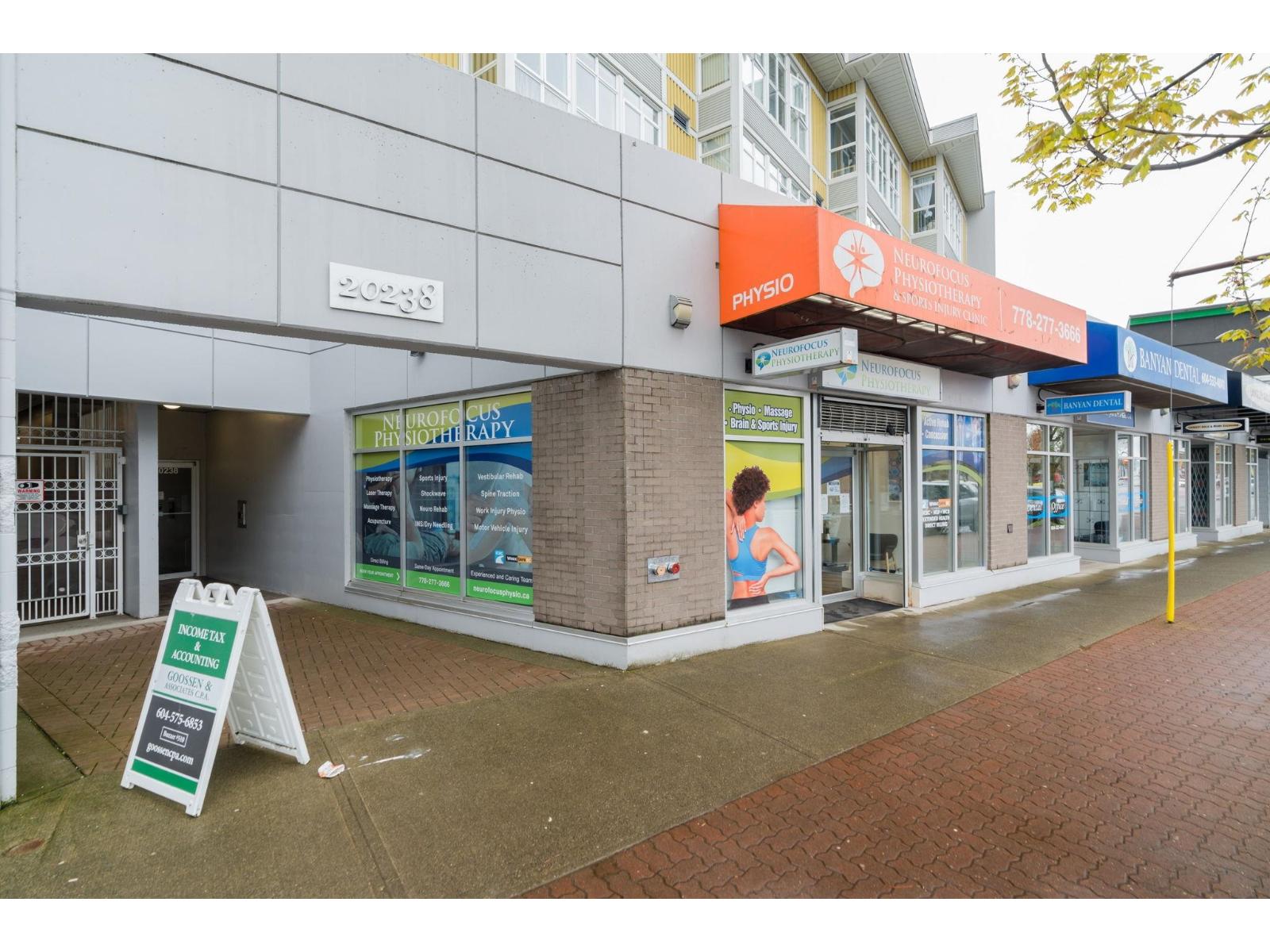 308 20238 FRASER HIGHWAY, Langley