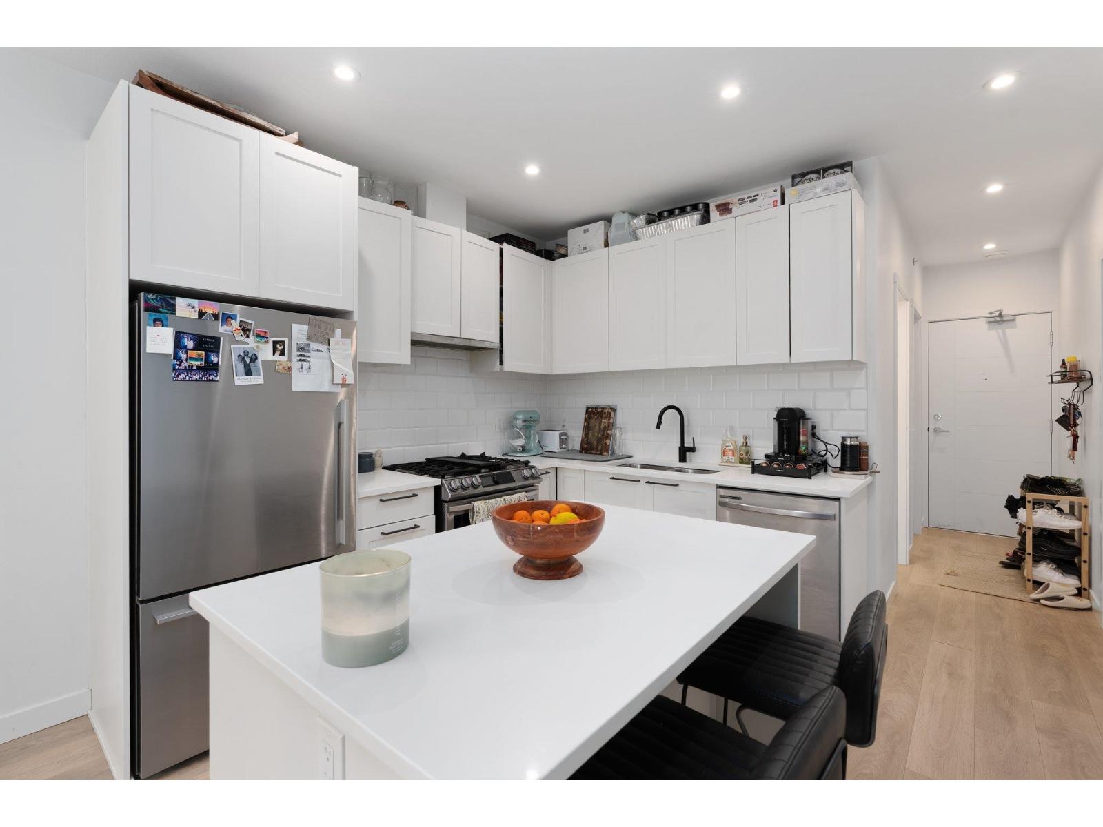 414 5415 BRYDON CRESCENT, Langley