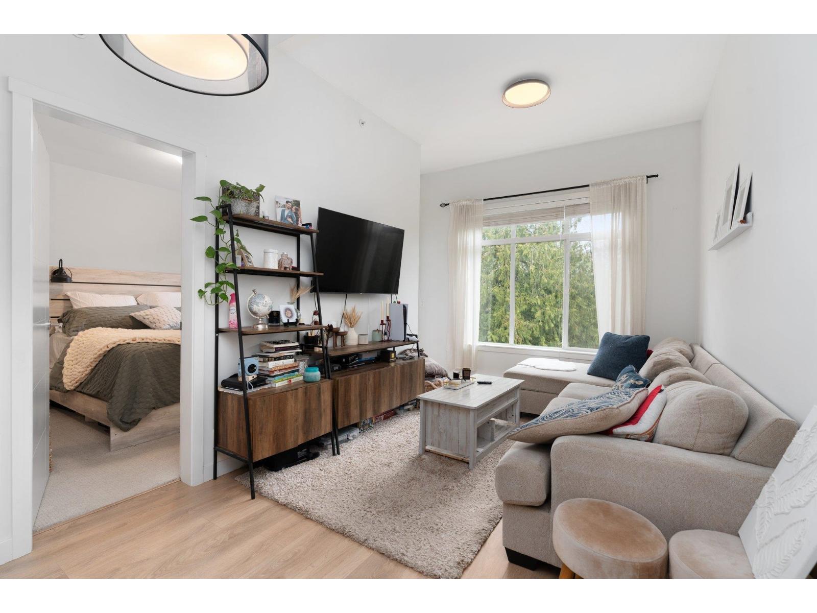 414 5415 BRYDON CRESCENT, Langley