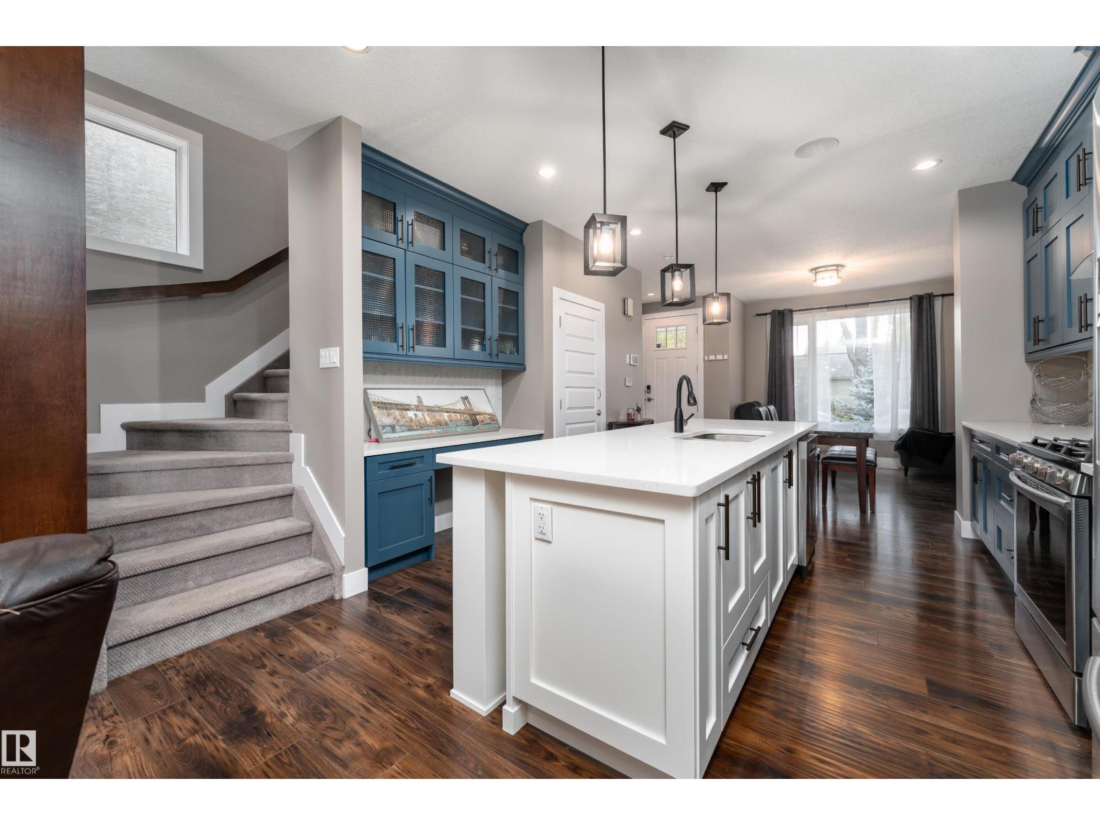 10706 67 AV NW, Edmonton