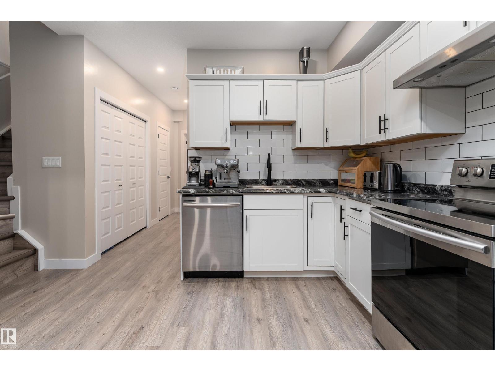 10706 67 AV NW, Edmonton