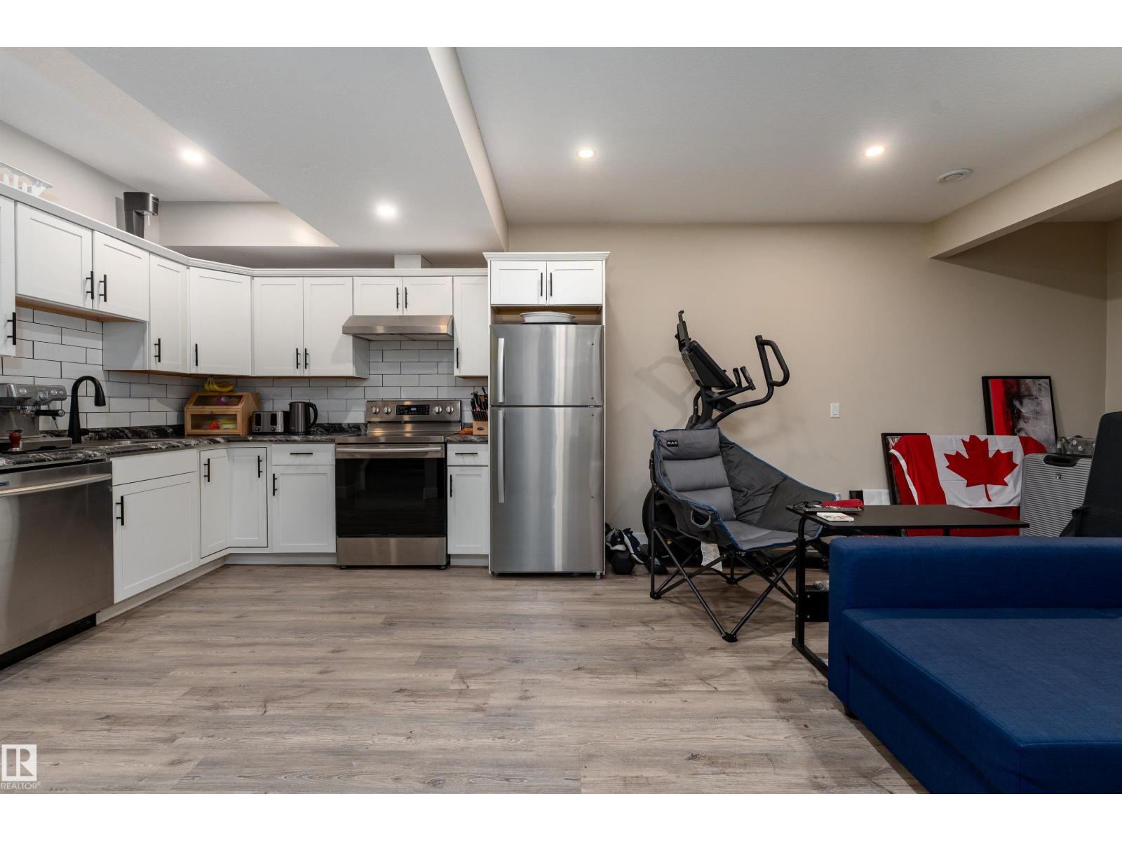 10706 67 AV NW, Edmonton