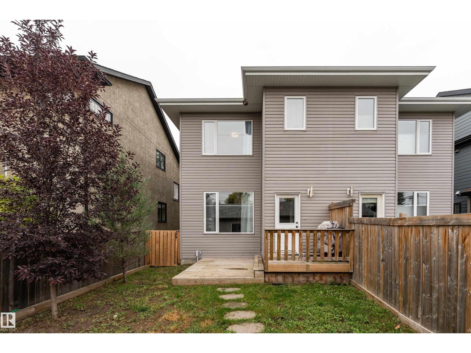 10706 67 AV NW, Edmonton