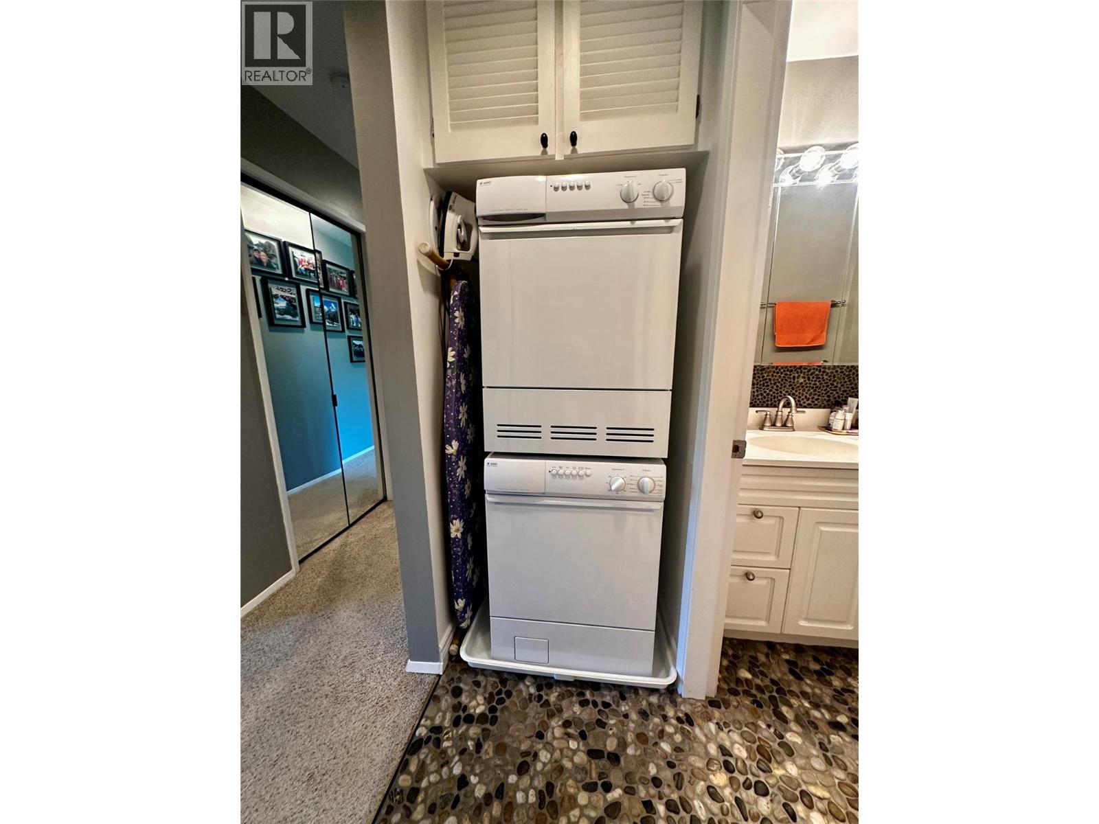 1691 3A Highway Unit# 32, Nelson