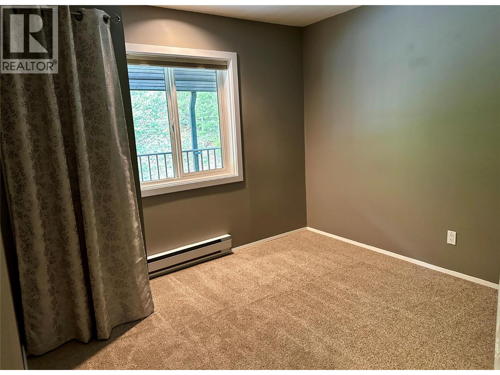 1691 3A Highway Unit# 32, Nelson