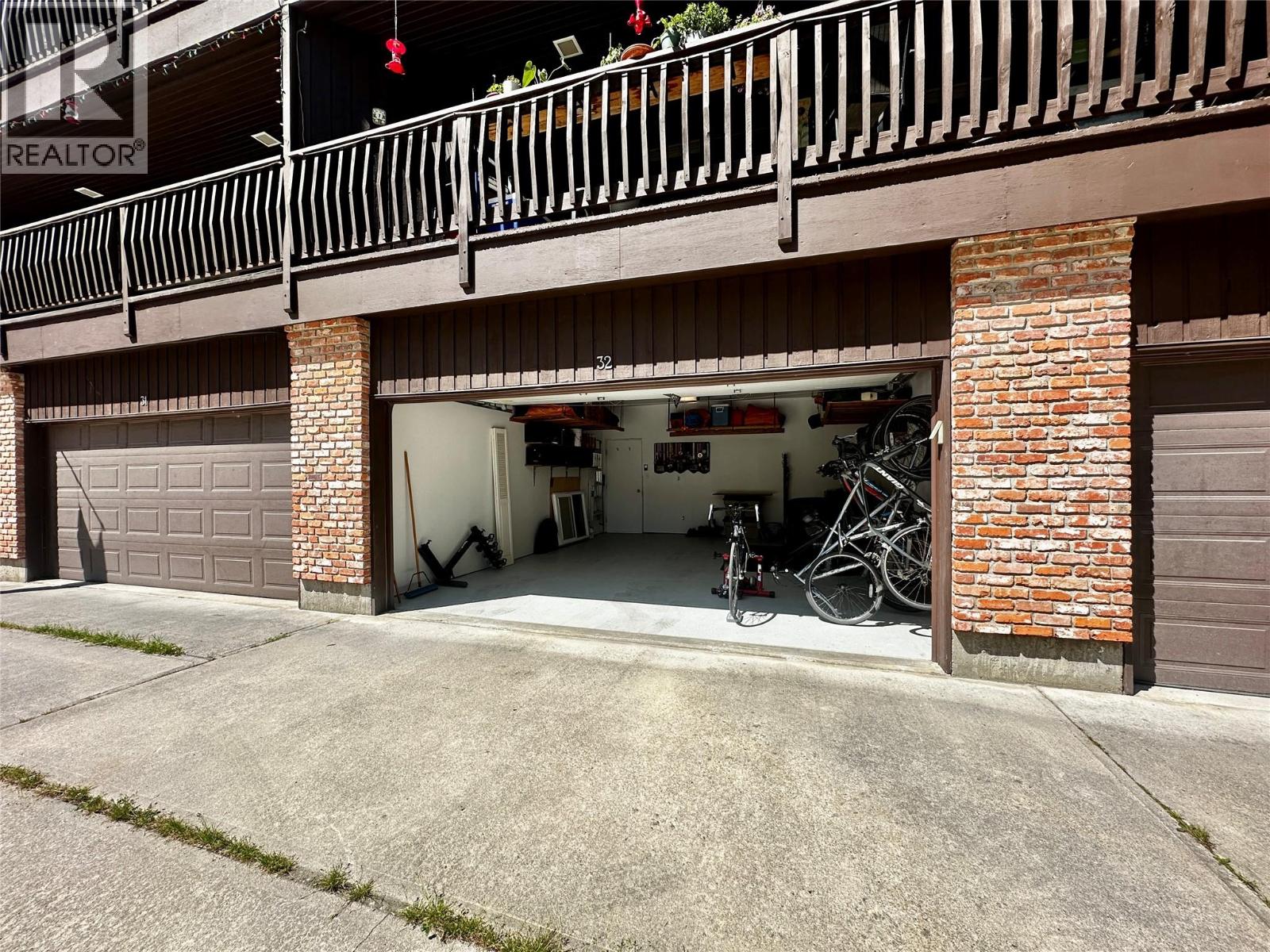 1691 3A Highway Unit# 32, Nelson