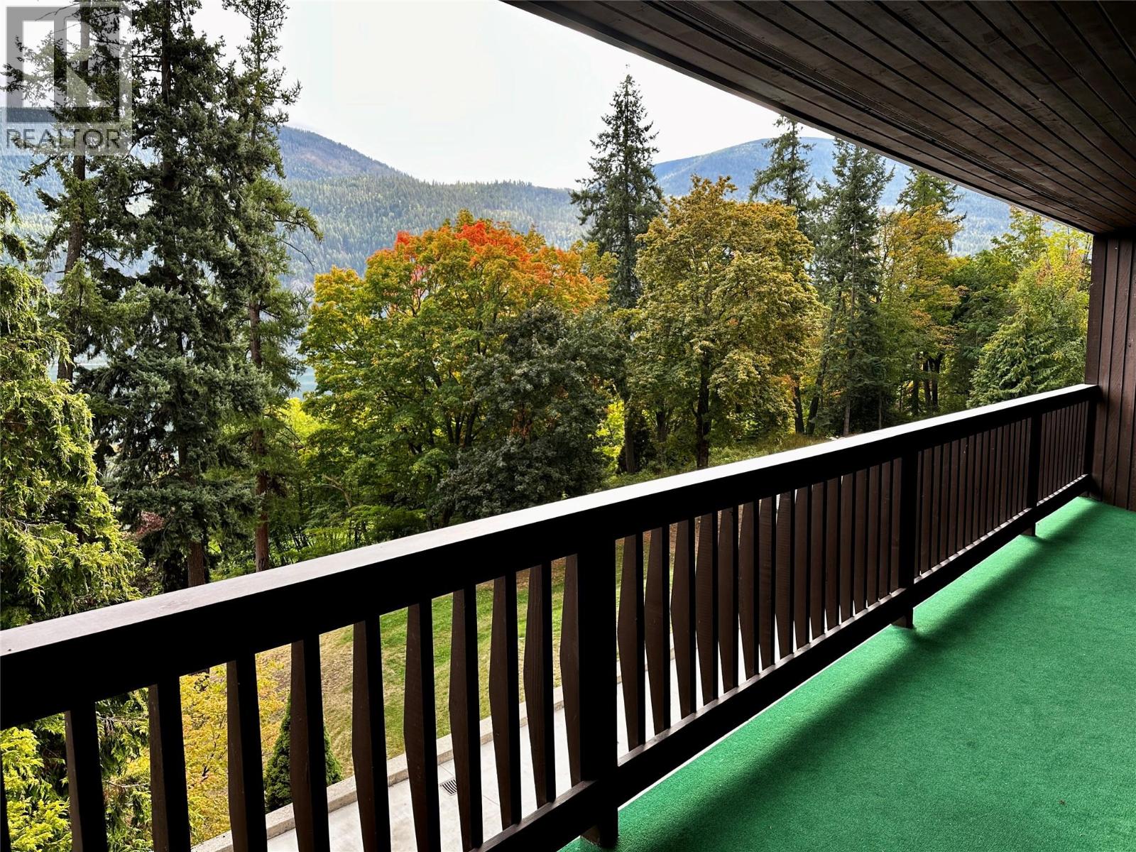 1691 3A Highway Unit# 32, Nelson