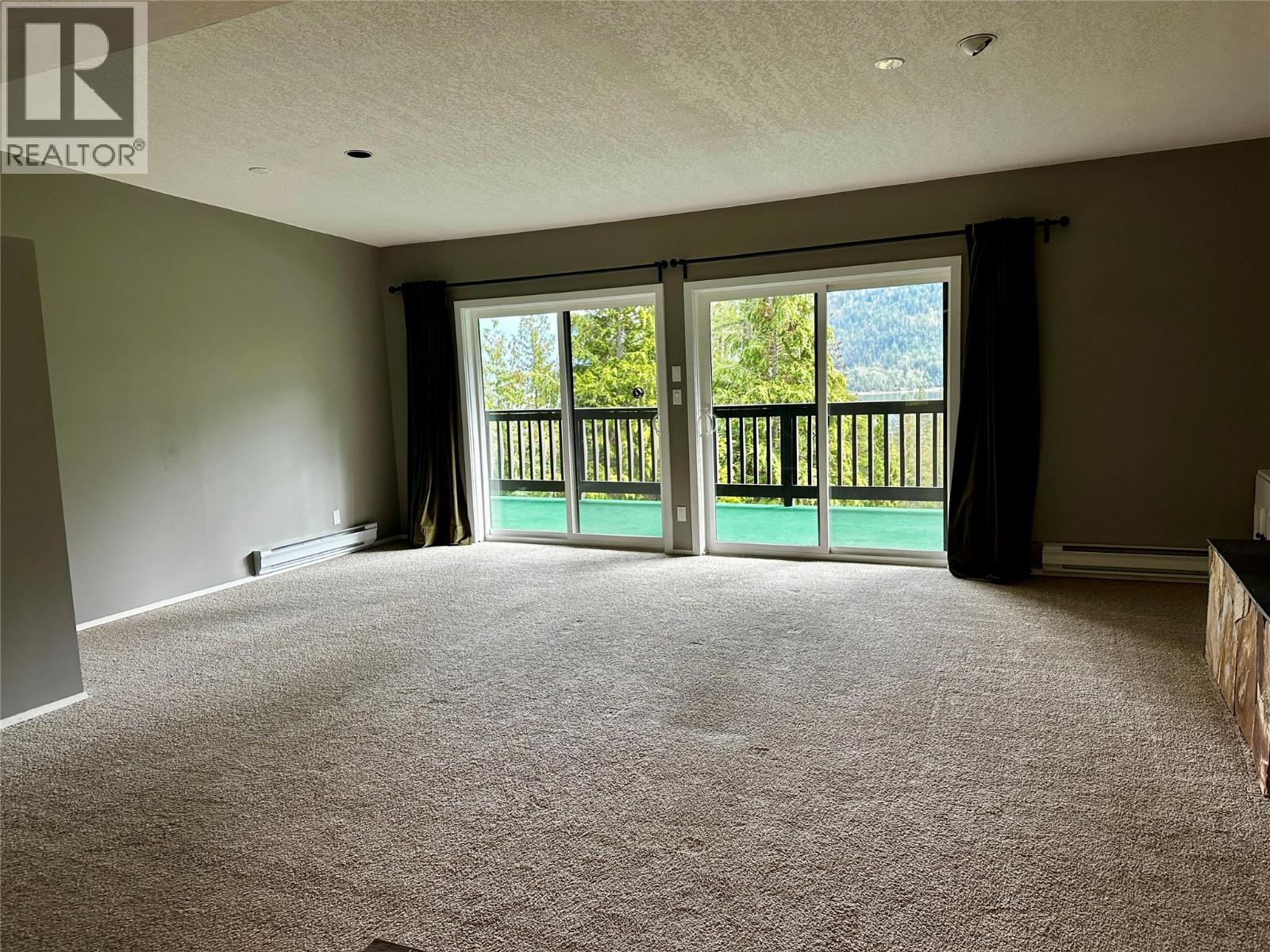 1691 3A Highway Unit# 32, Nelson