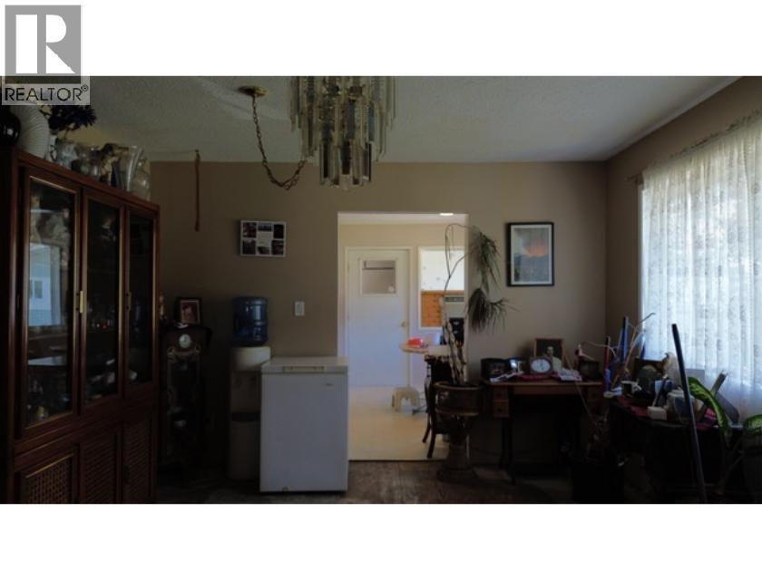 629 THIRD AVENUE - 9