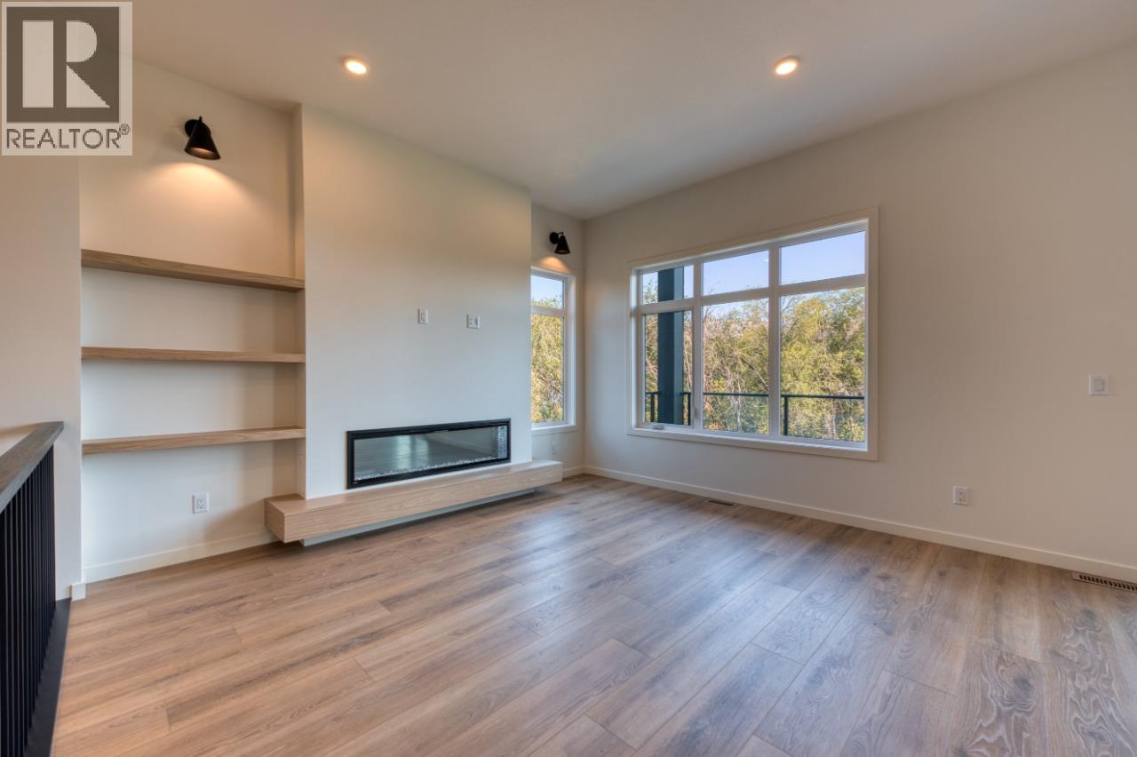 24 7599 Klinger Road, Vernon