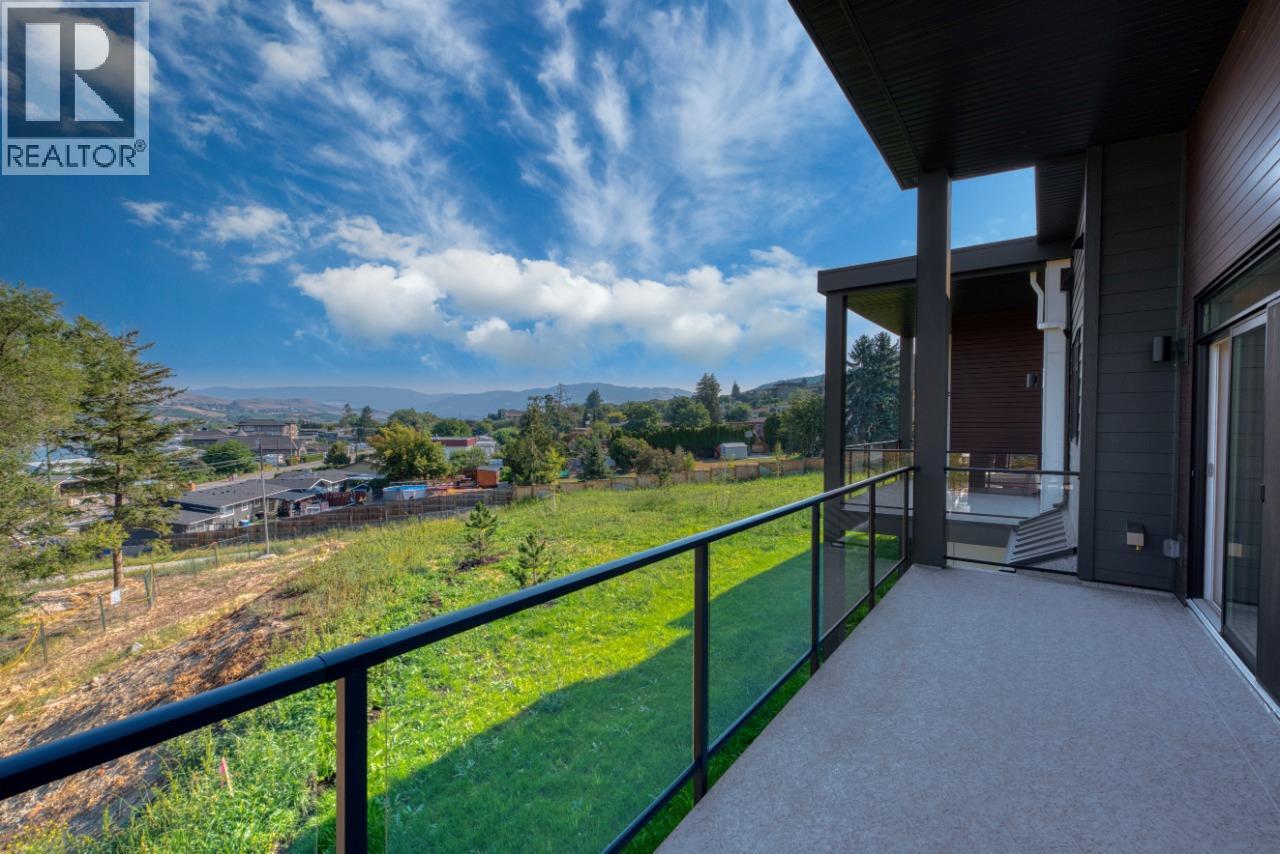 24 7599 Klinger Road, Vernon