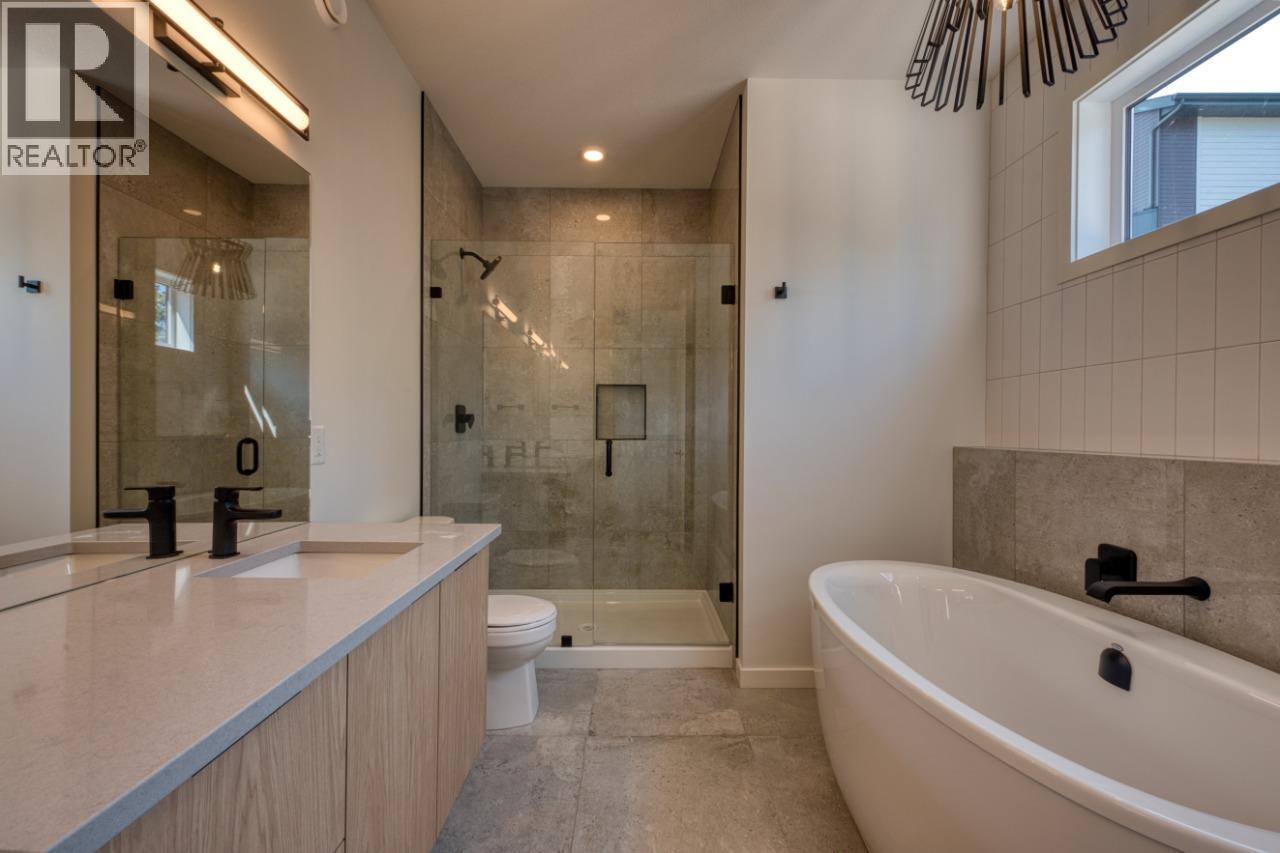 24 7599 Klinger Road, Vernon