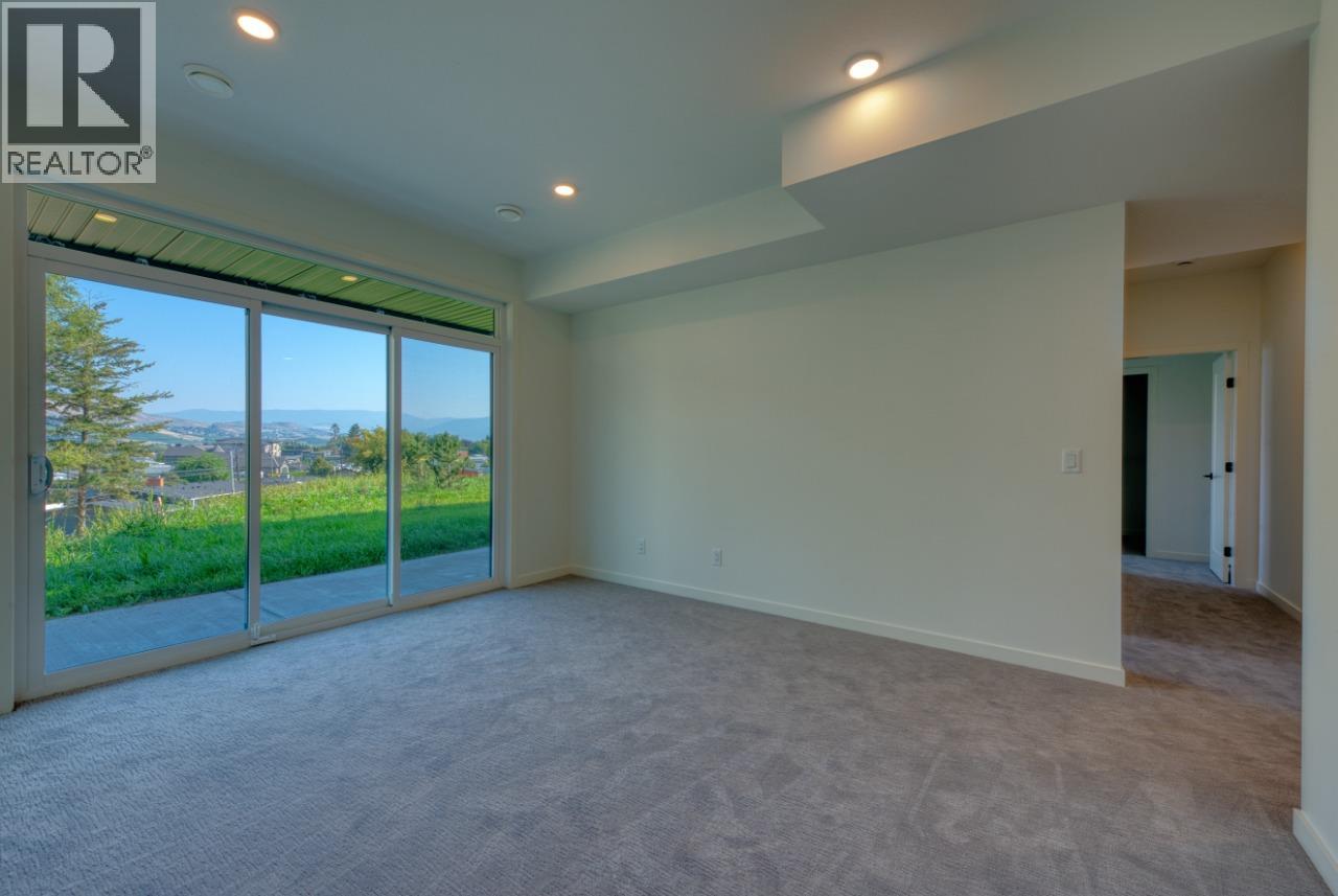 24 7599 Klinger Road, Vernon