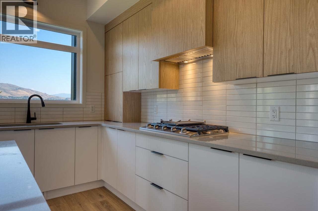 24 7599 Klinger Road, Vernon