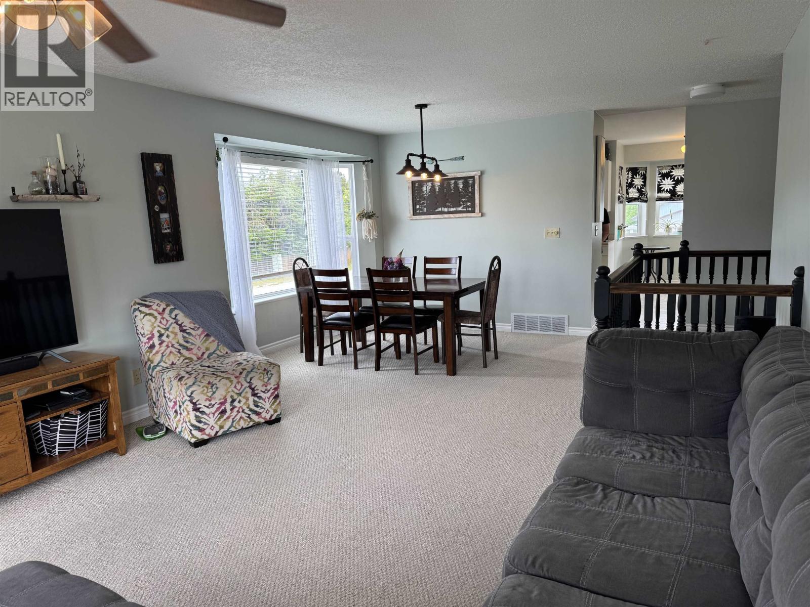 1290 8TH AVENUE, Valemount