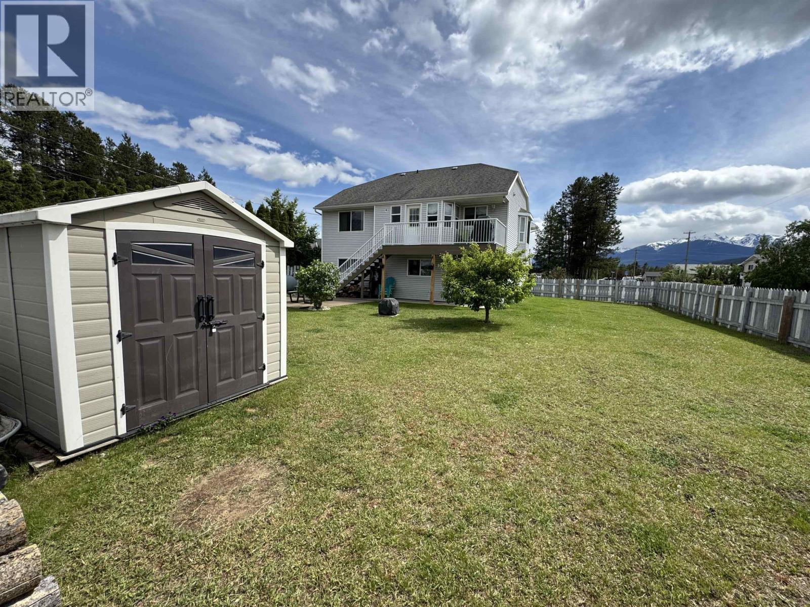 1290 8TH AVENUE, Valemount