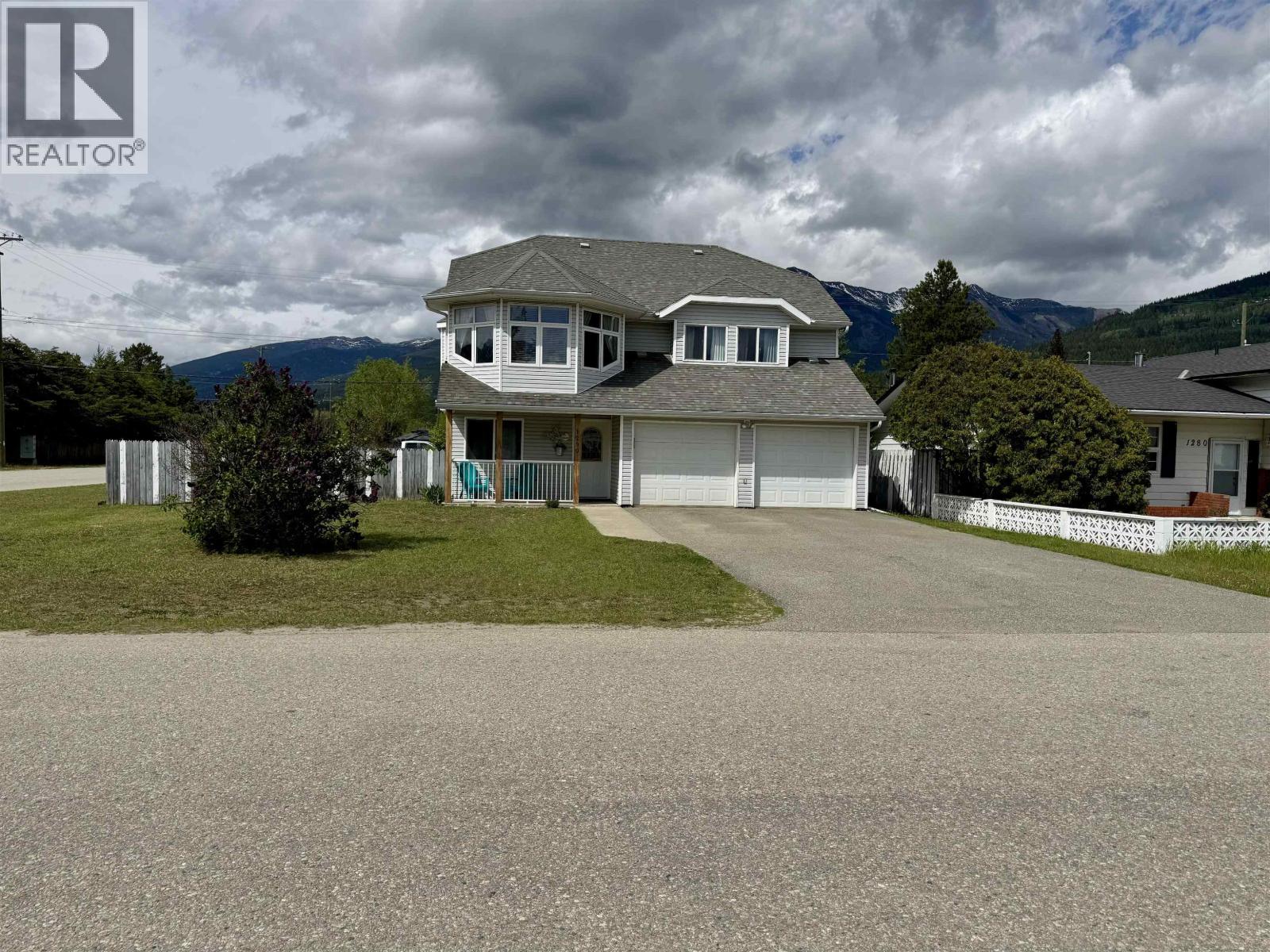 1290 8TH AVENUE, Valemount