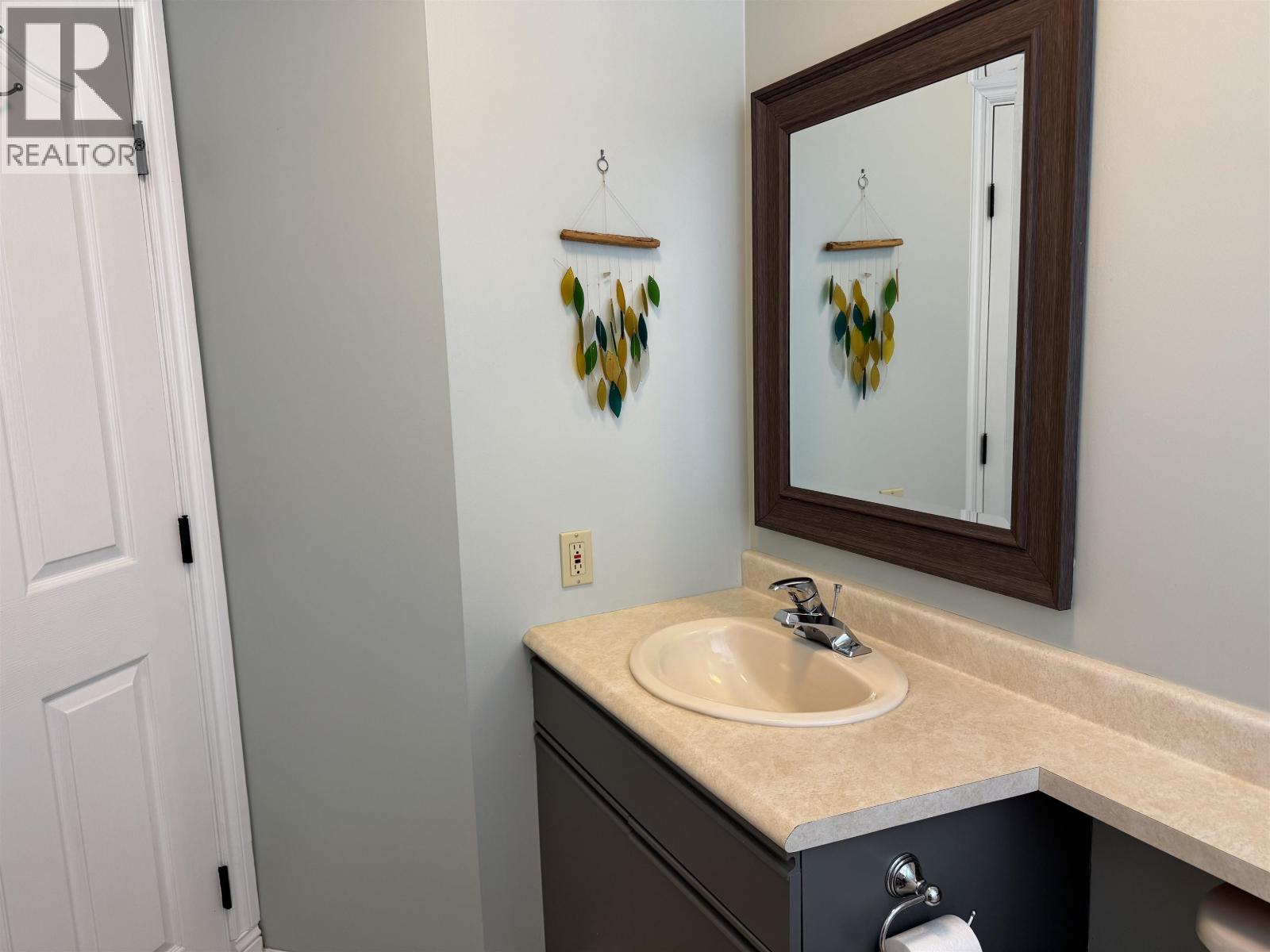 1290 8TH AVENUE, Valemount