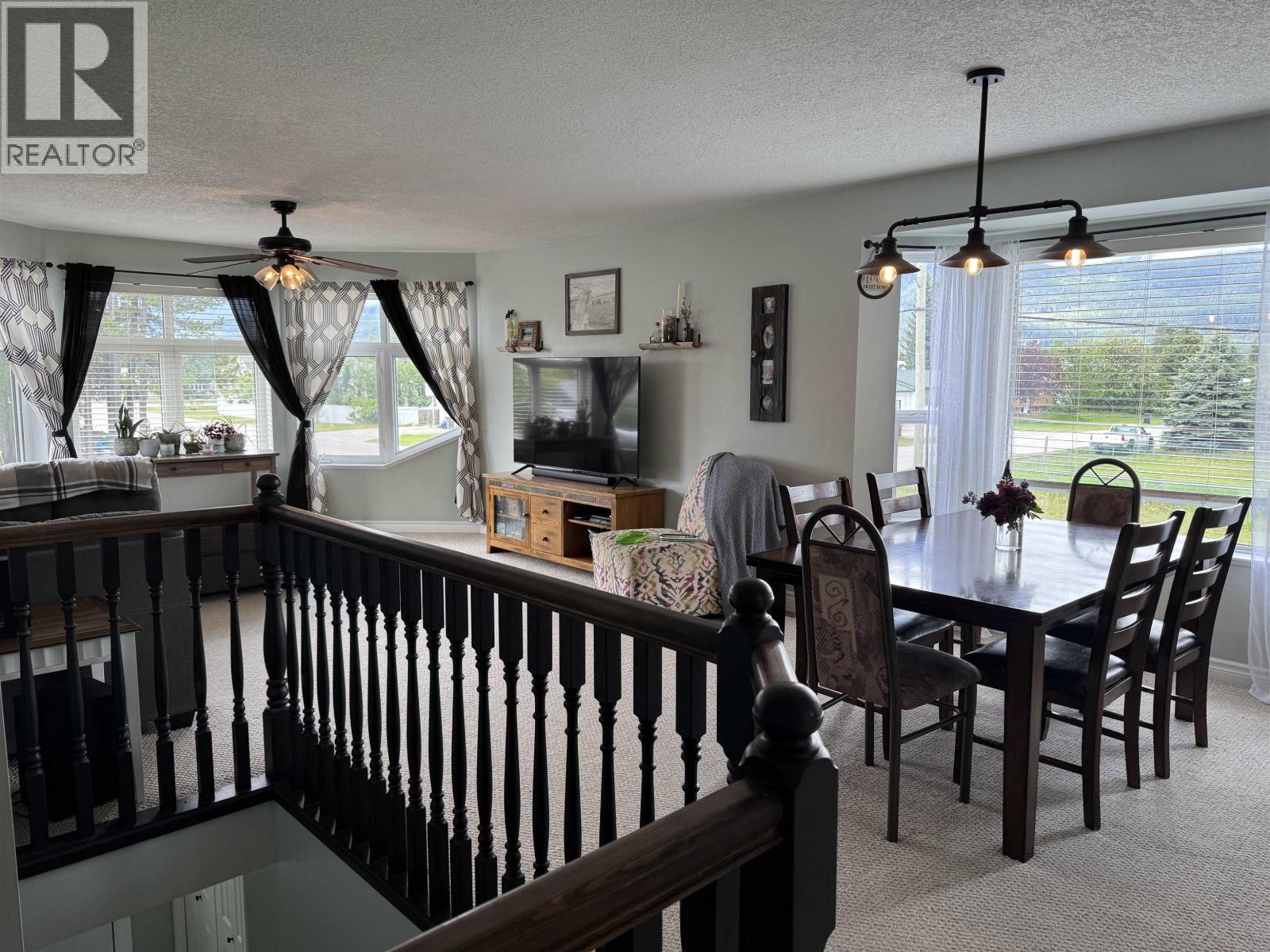 1290 8TH AVENUE, Valemount