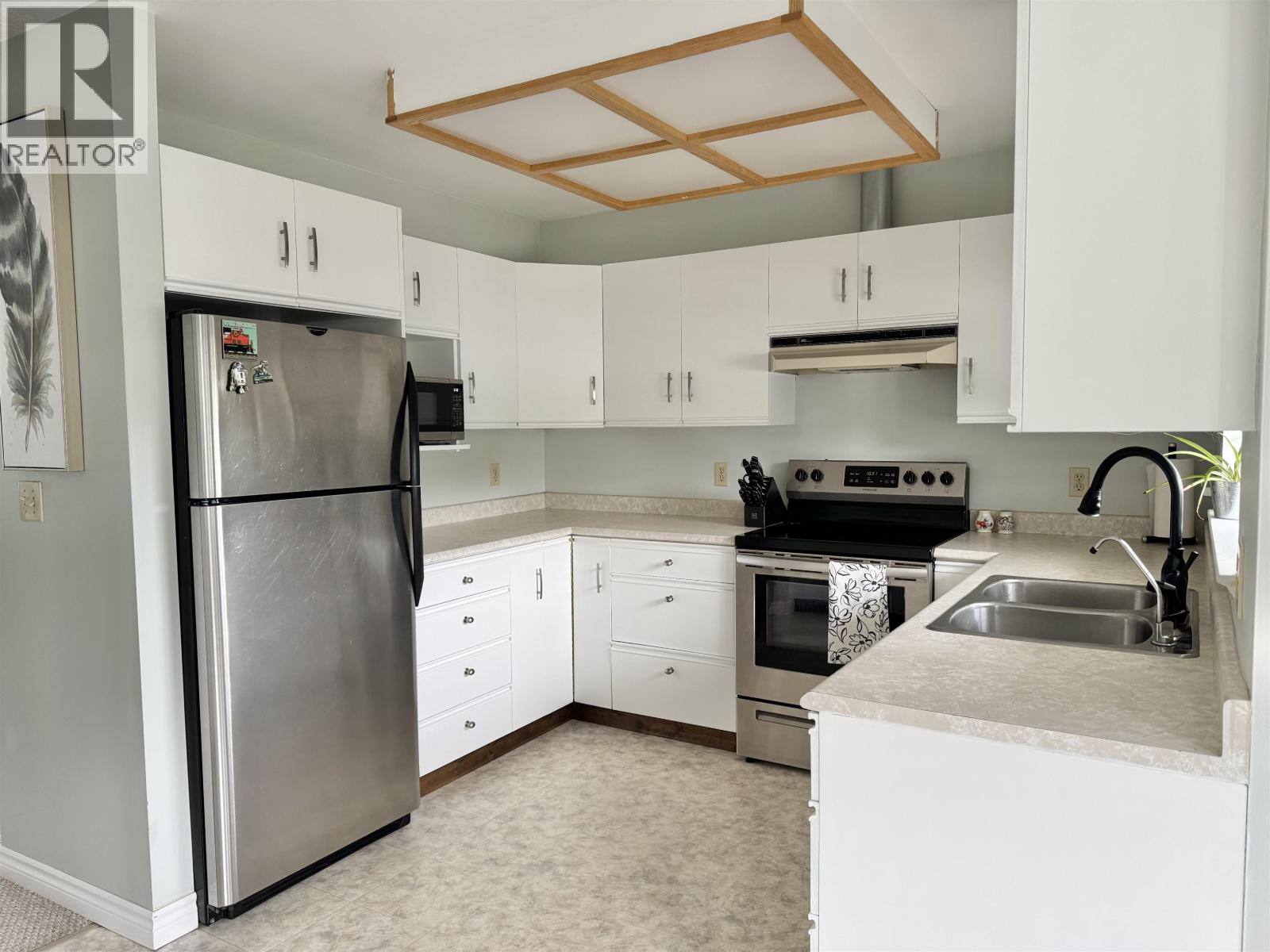 1290 8TH AVENUE, Valemount