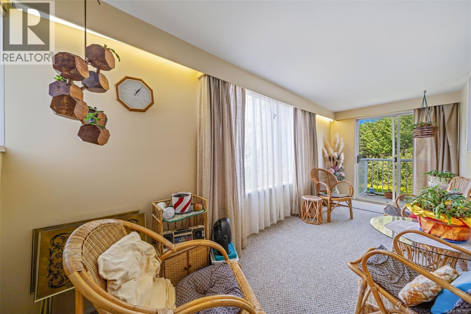  1924 Allenby Street, Saanich
