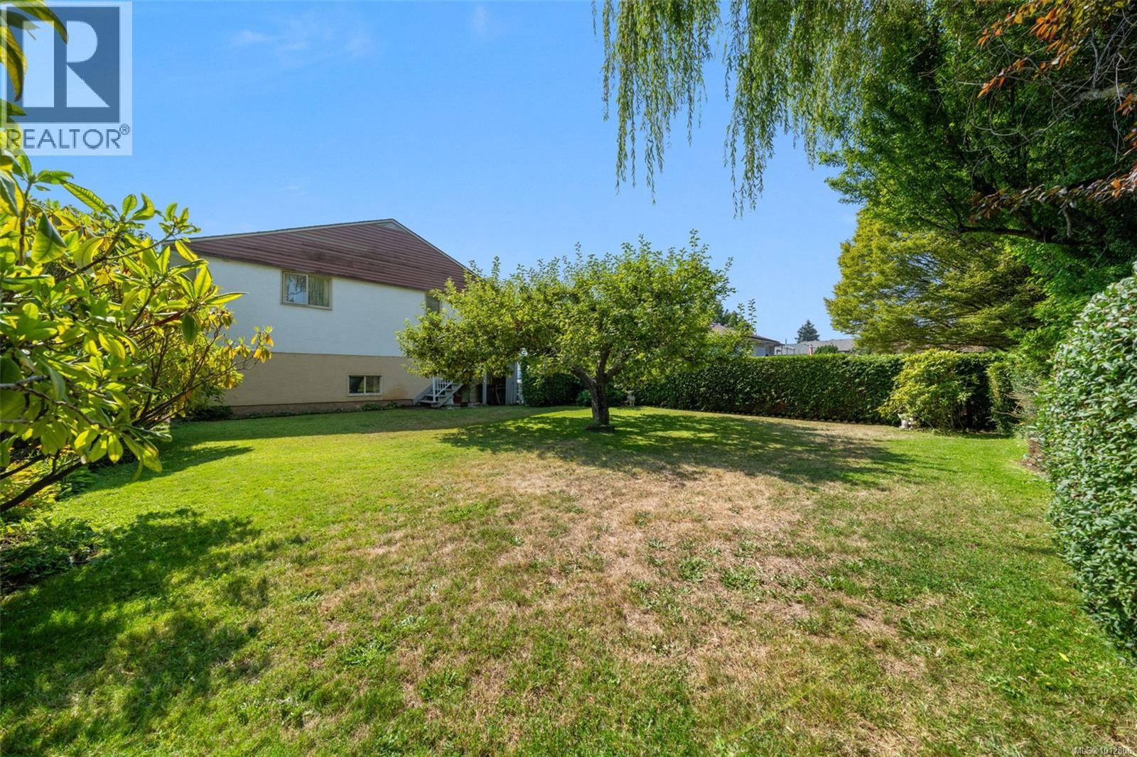  1924 Allenby Street, Saanich