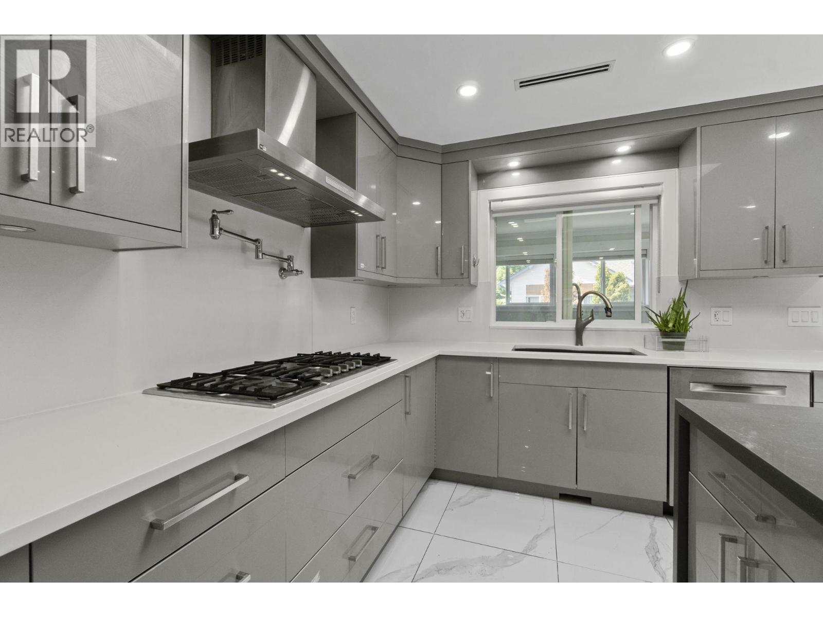 1339 RAMA AVENUE, New Westminster